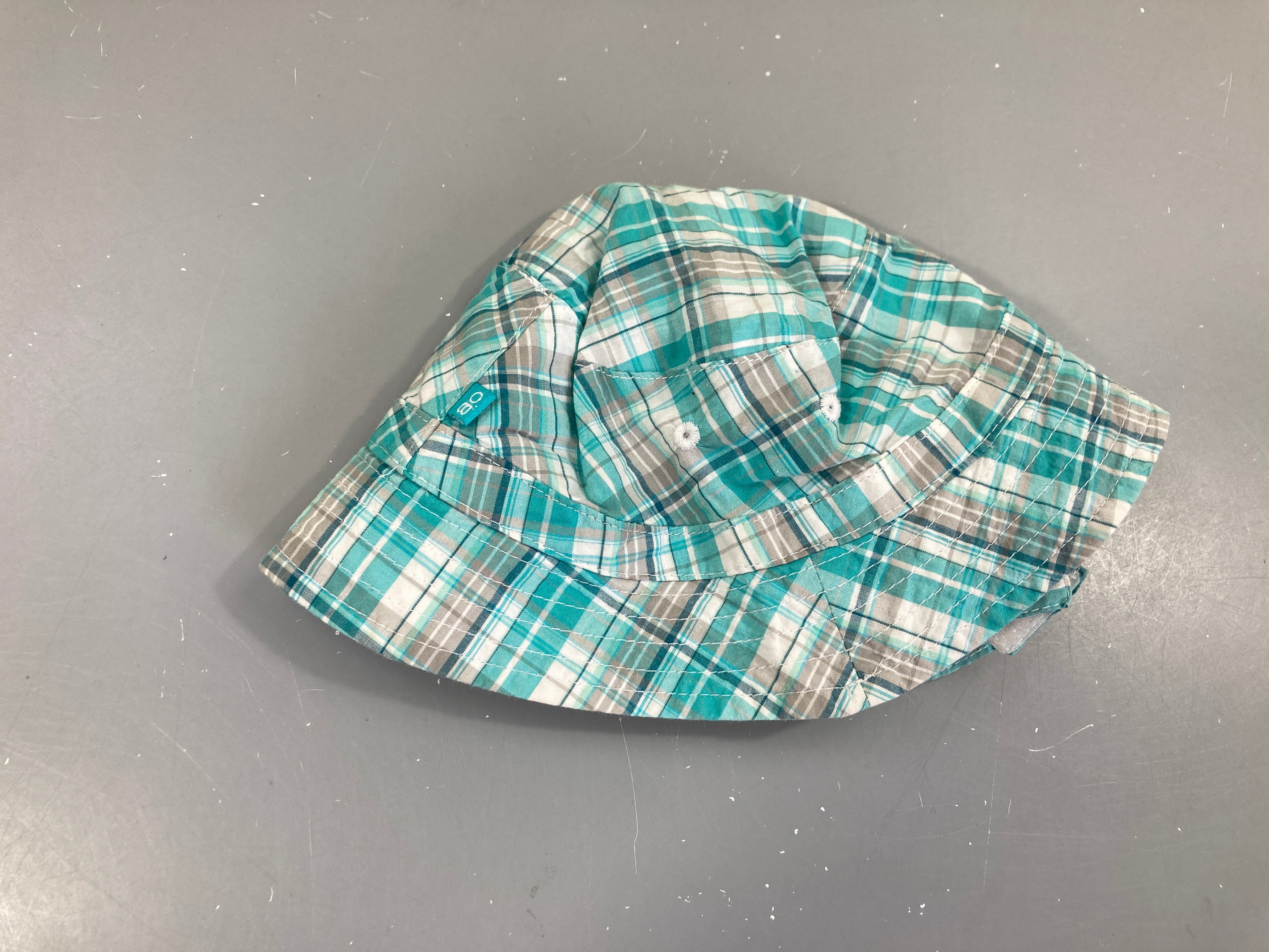 Cadeau à carreaux vert blanc 45cm