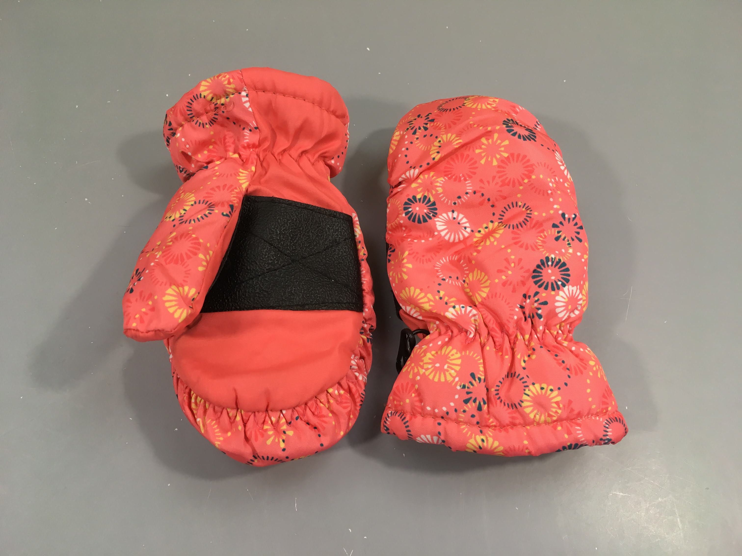 Moufles chaudes corails ronds