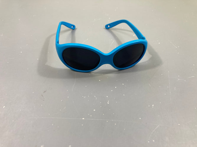 Lunettes de soleil bleues, moins cher chez Petit Kiwi