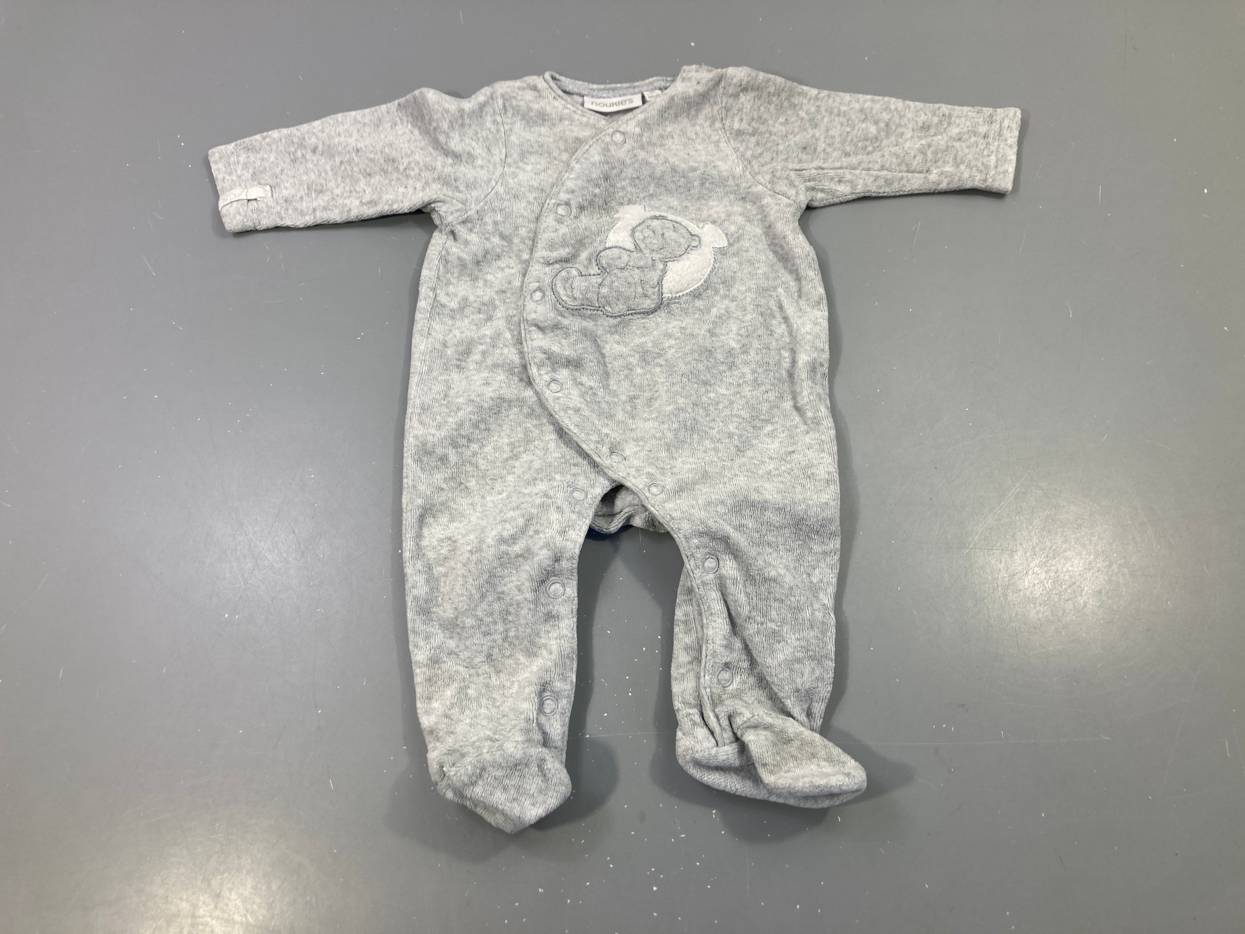 Pyjama velours gris chiné brodé ours endormi
