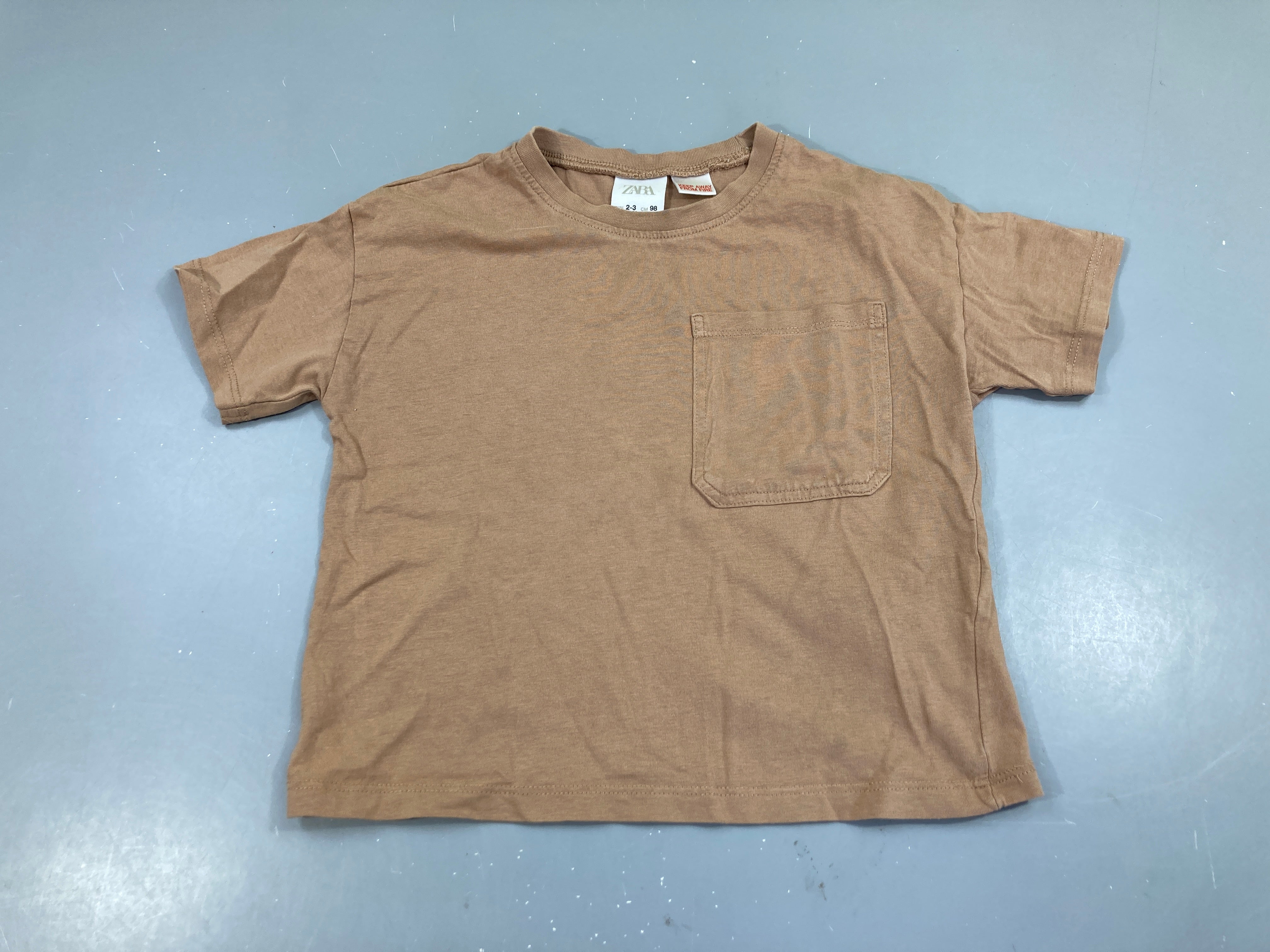 T-shirt m.c brun poche