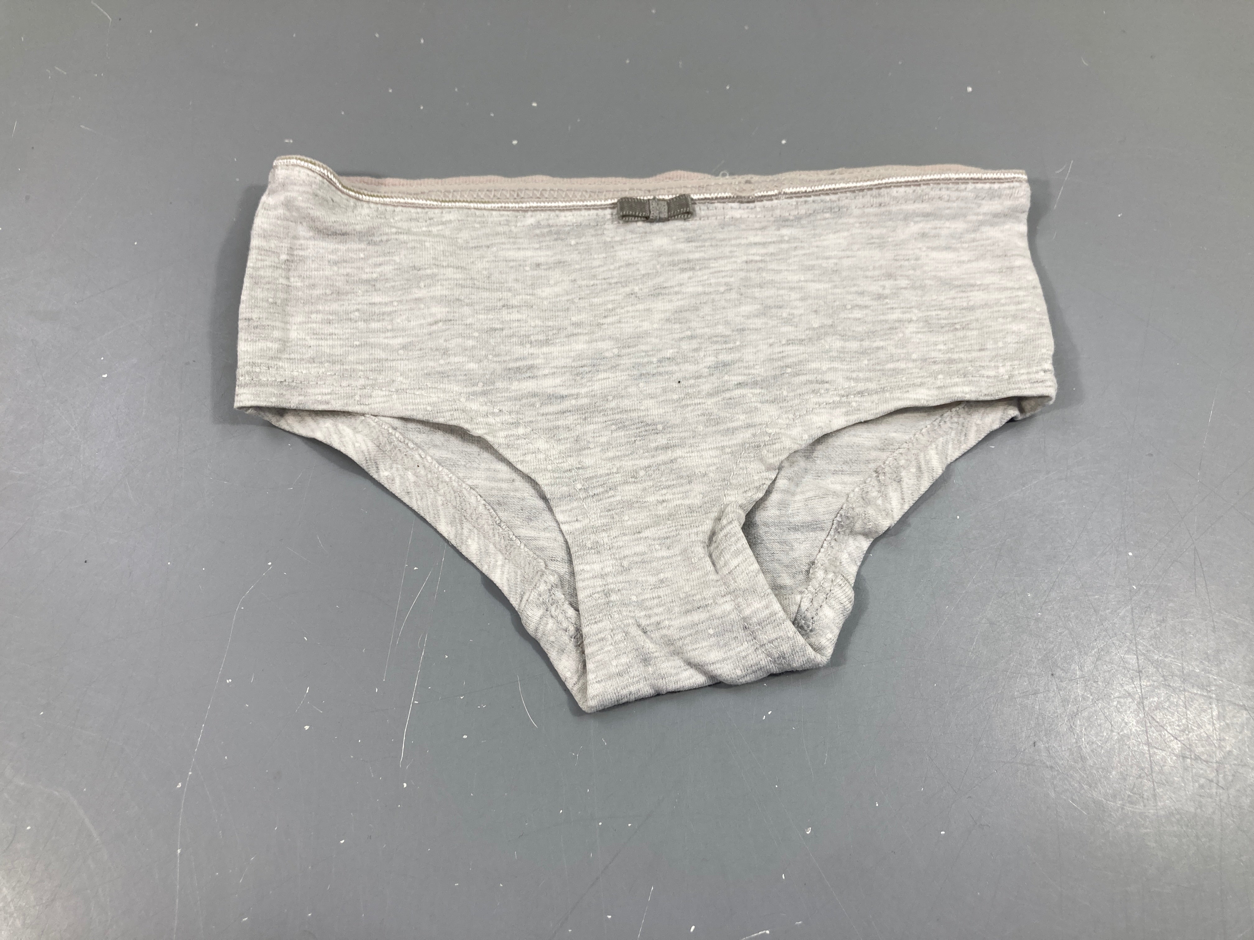 Culotte gris clair