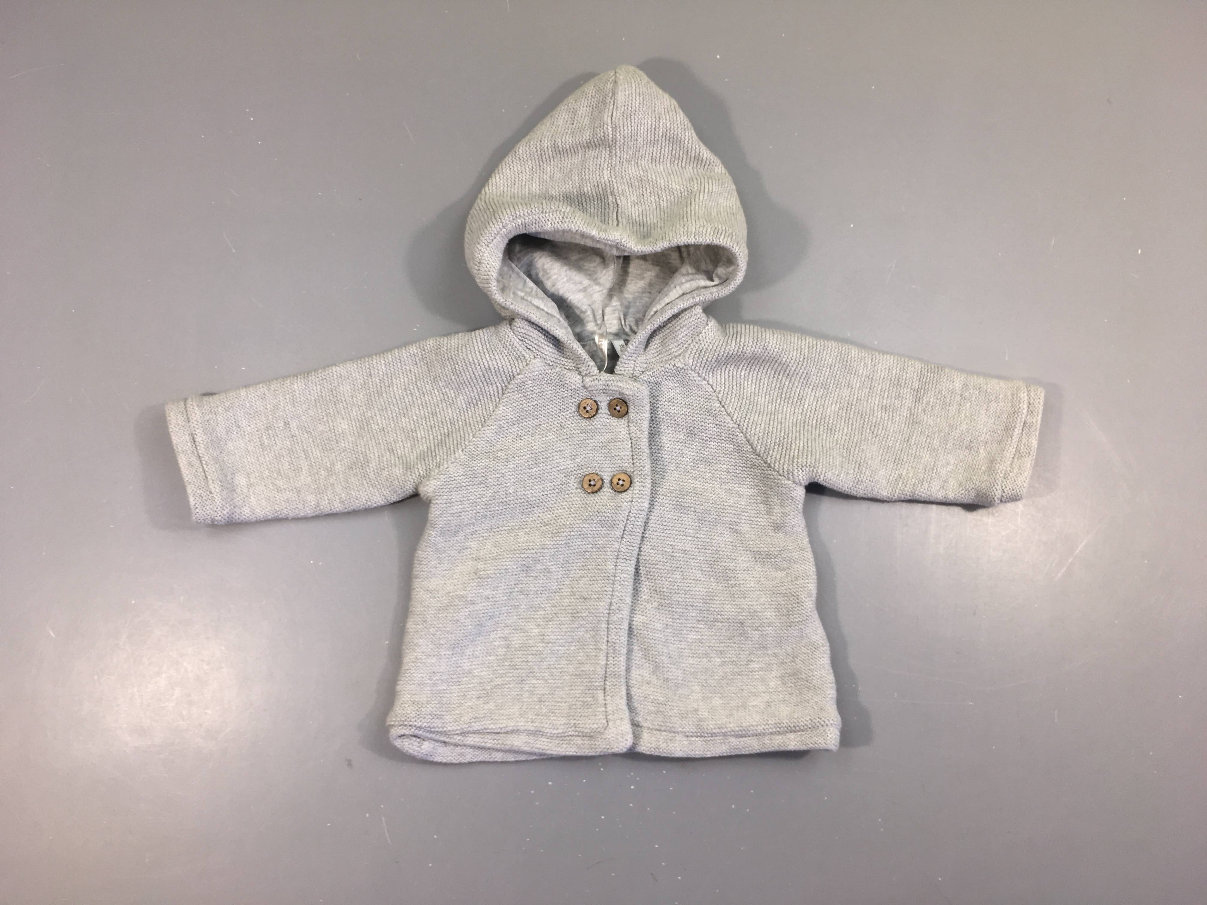 Gilet mailles gris à capuche doublé jersey