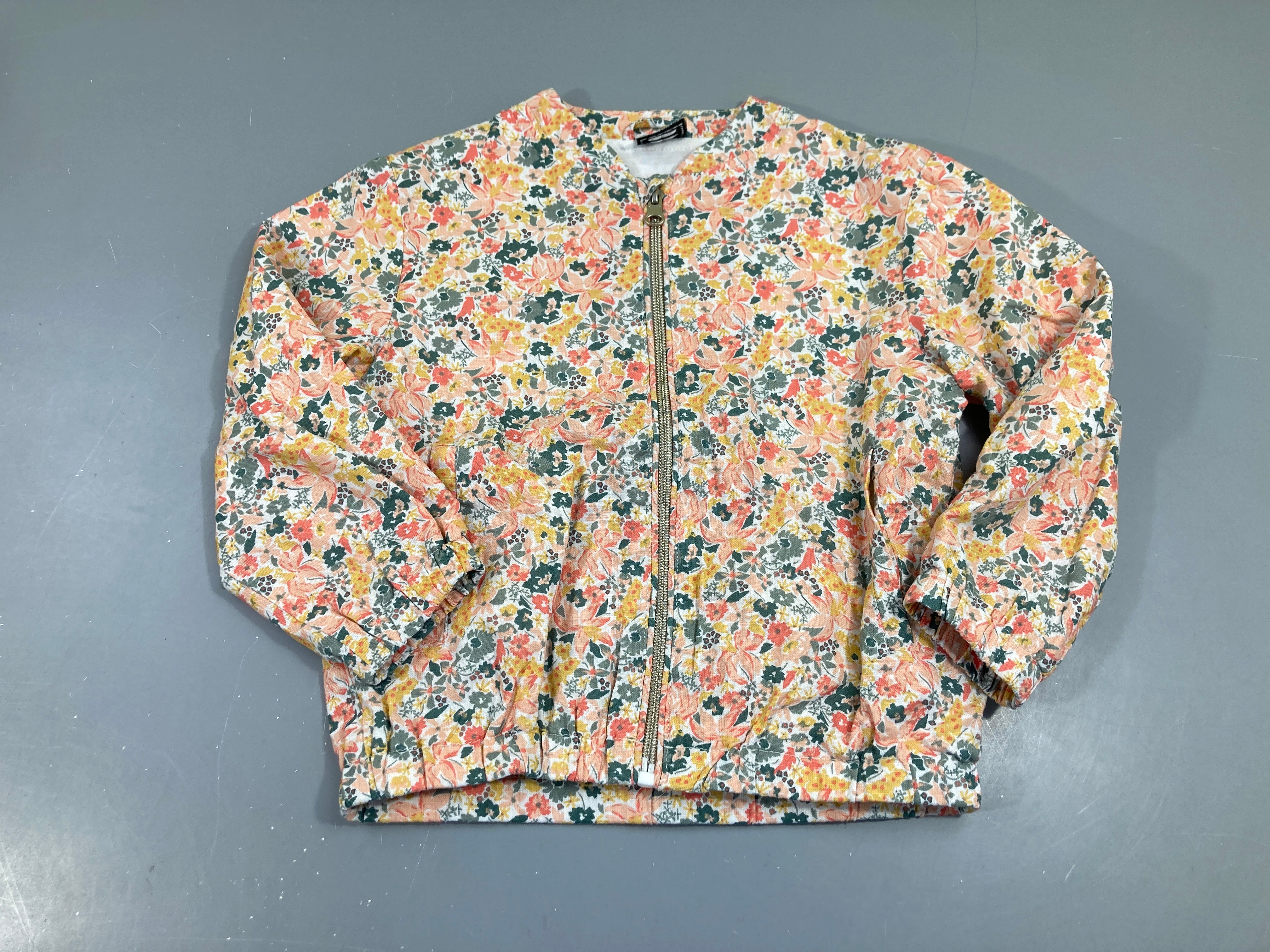 Veste zippée coton/lin à fleurs roses et vertes