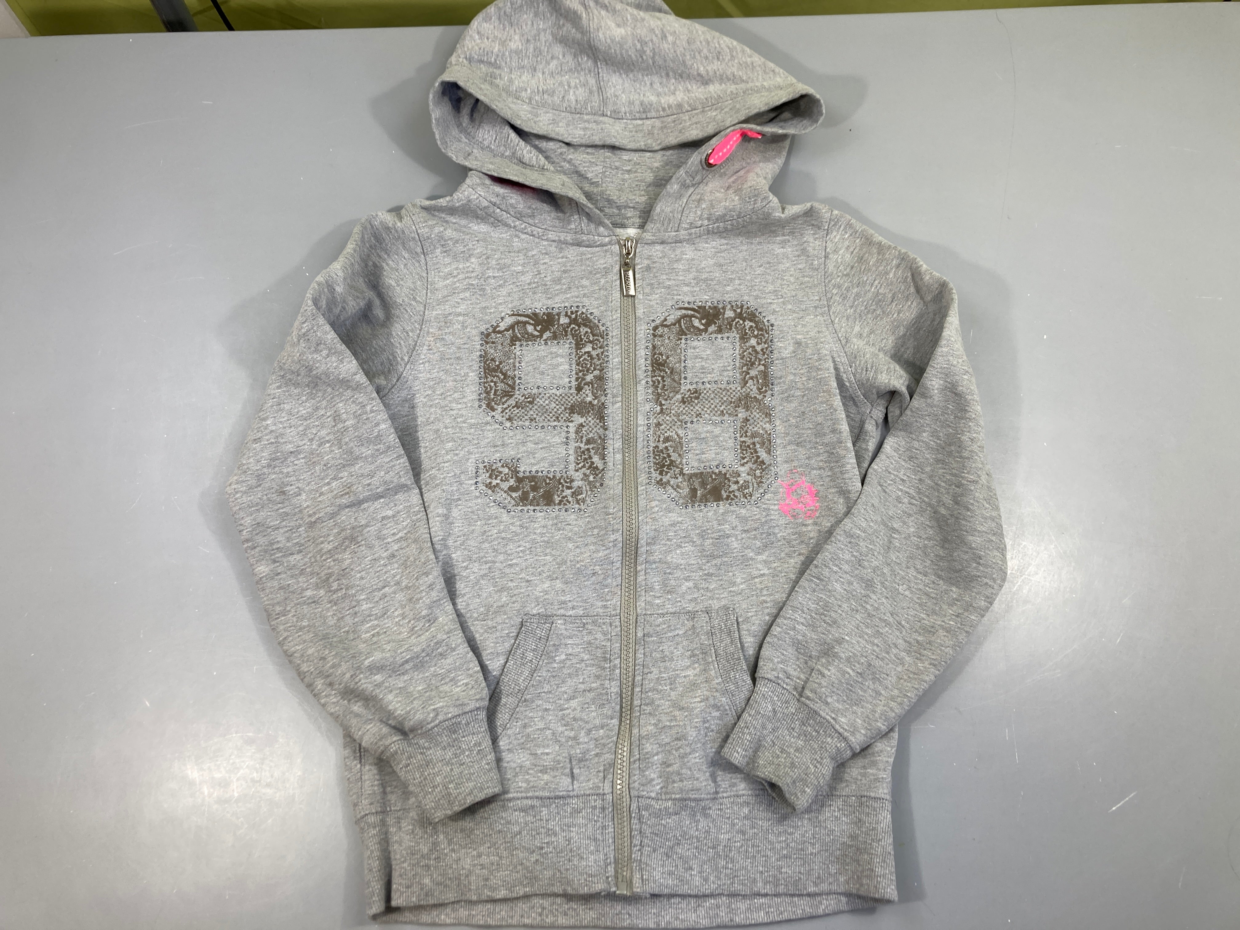 Sweat zippé à capuche gris 98 strass