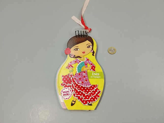 Carnet de création Inès en Espagne ( 4 autocollants  et 1 image déjà utilisés), moins cher chez Petit Kiwi