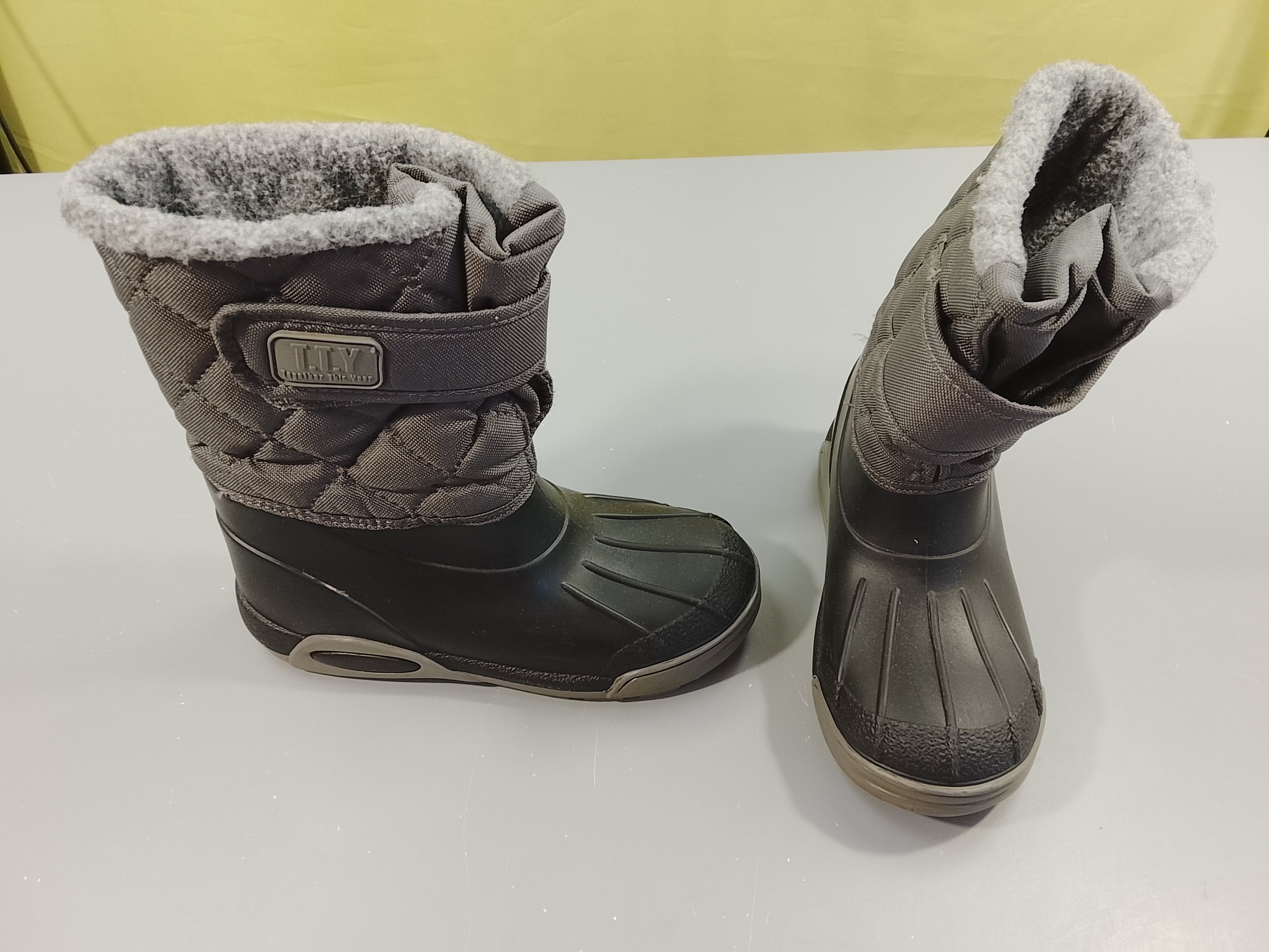 Bottes de neige TTY  gris matellassé/ noir (33)