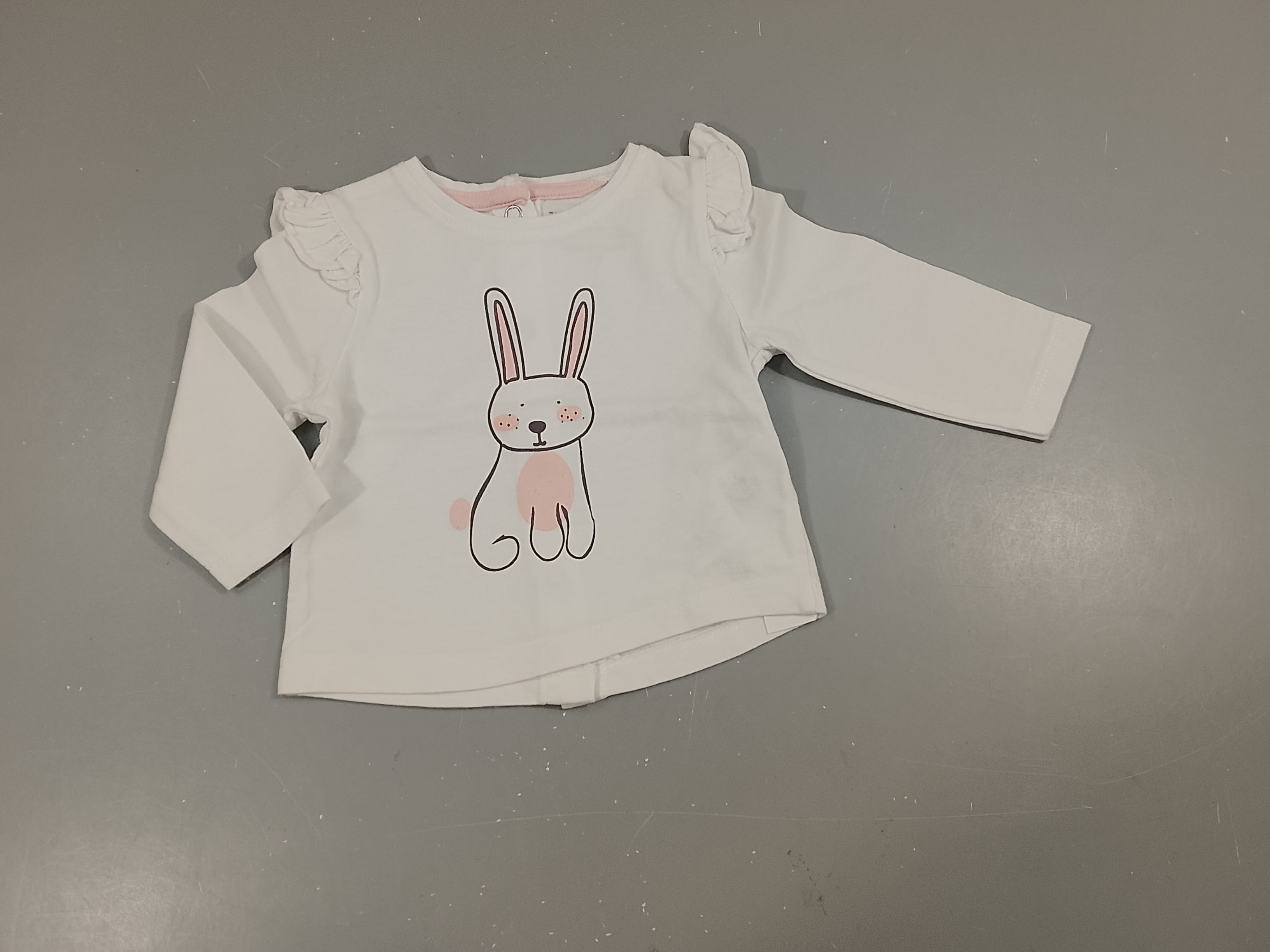 T-shirt m.l blanc , lapin, pressions à l'arrière