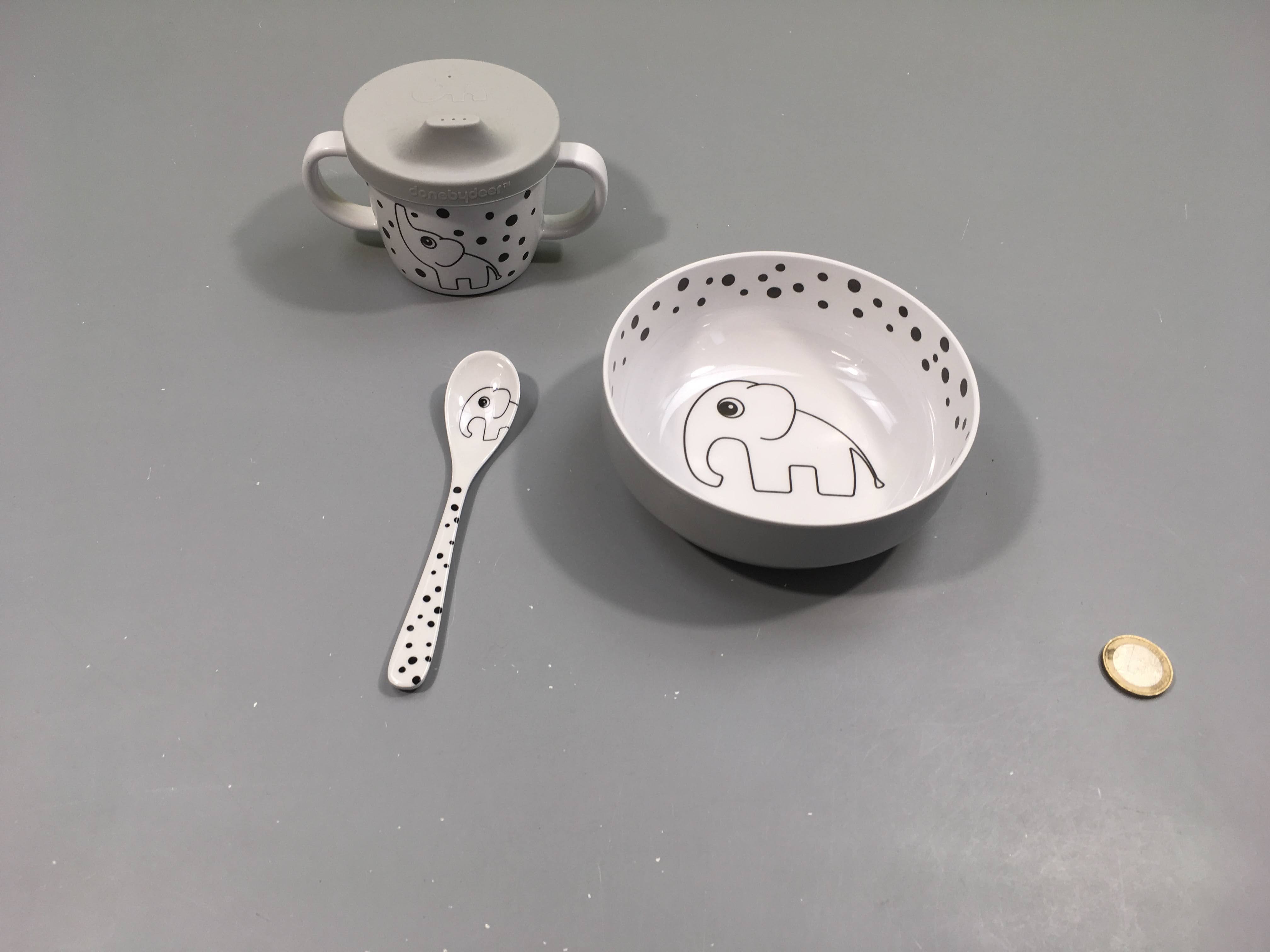 Bol + tasse d'apprentissage + cuillière blanc éléphant, Done by Deer