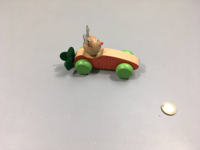 Voiture carotte en bois, moins cher chez Petit Kiwi