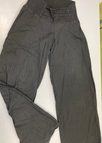 Pantalon de grossesse noir taille élastique, moins cher chez Petit Kiwi