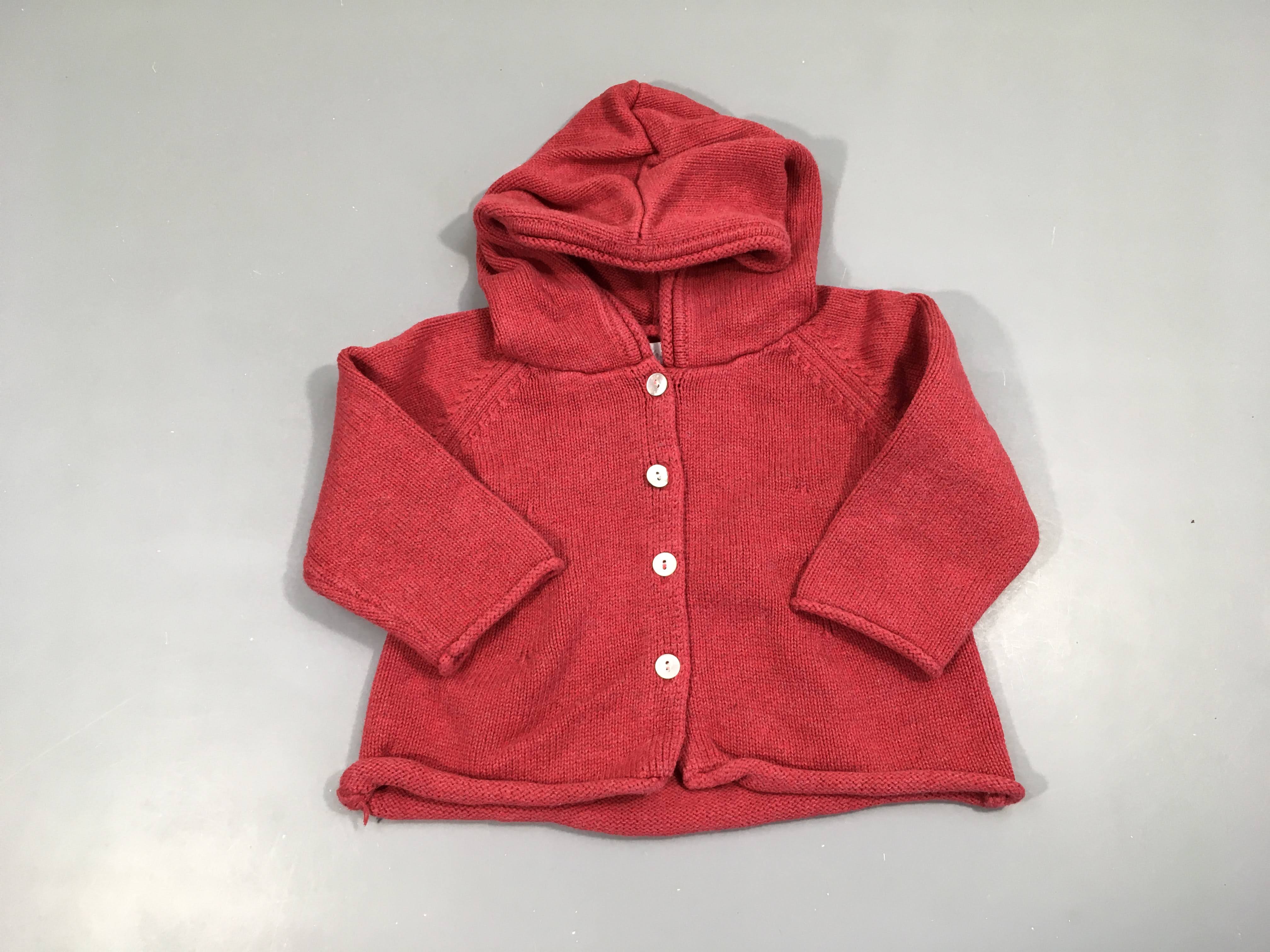 Gilet rouge à capuche