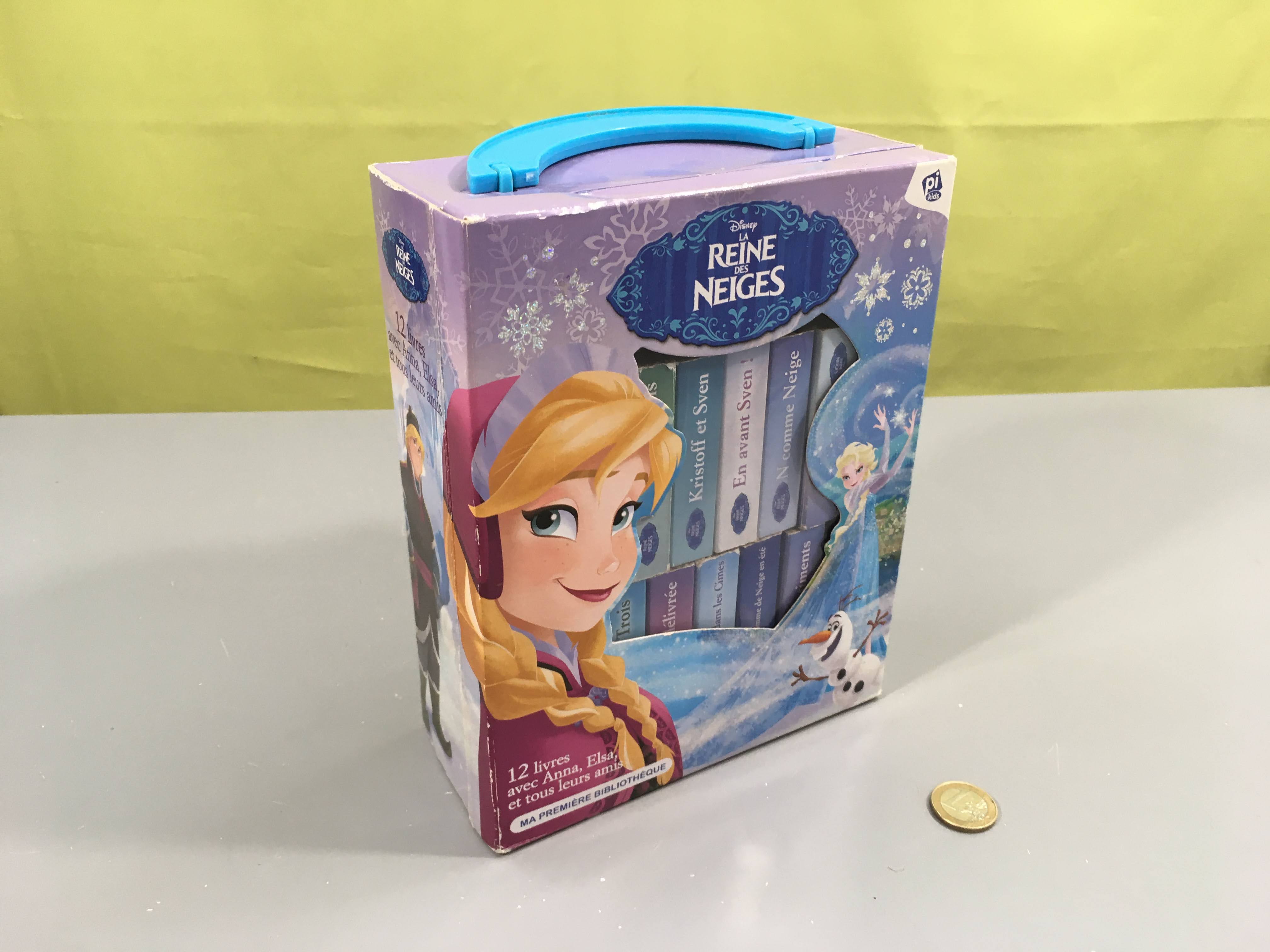 Coffret avec11 livres carton Reine des Neiges