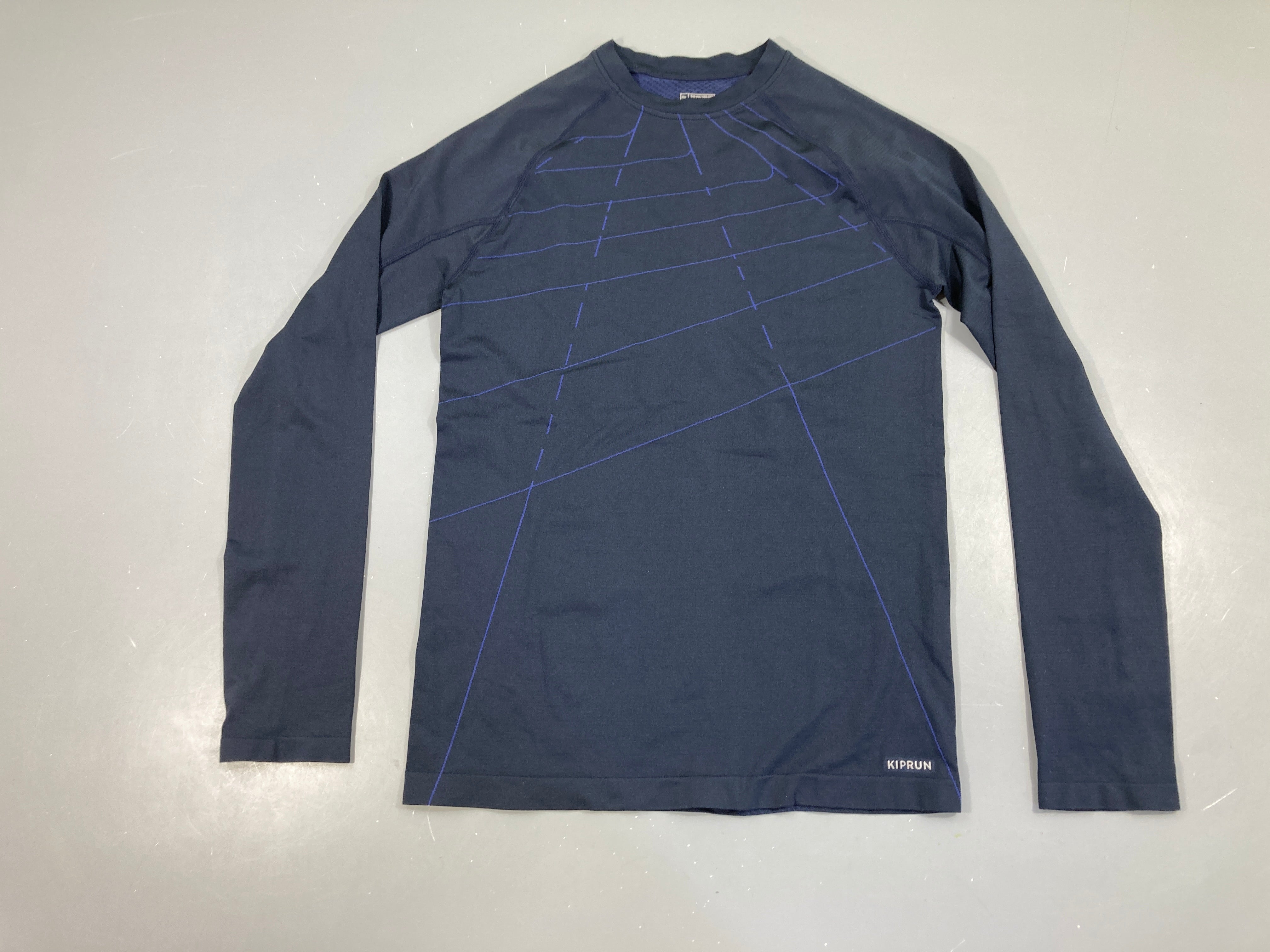 T-shirt m.l de sport bleu foncé traits bleu Kiprun