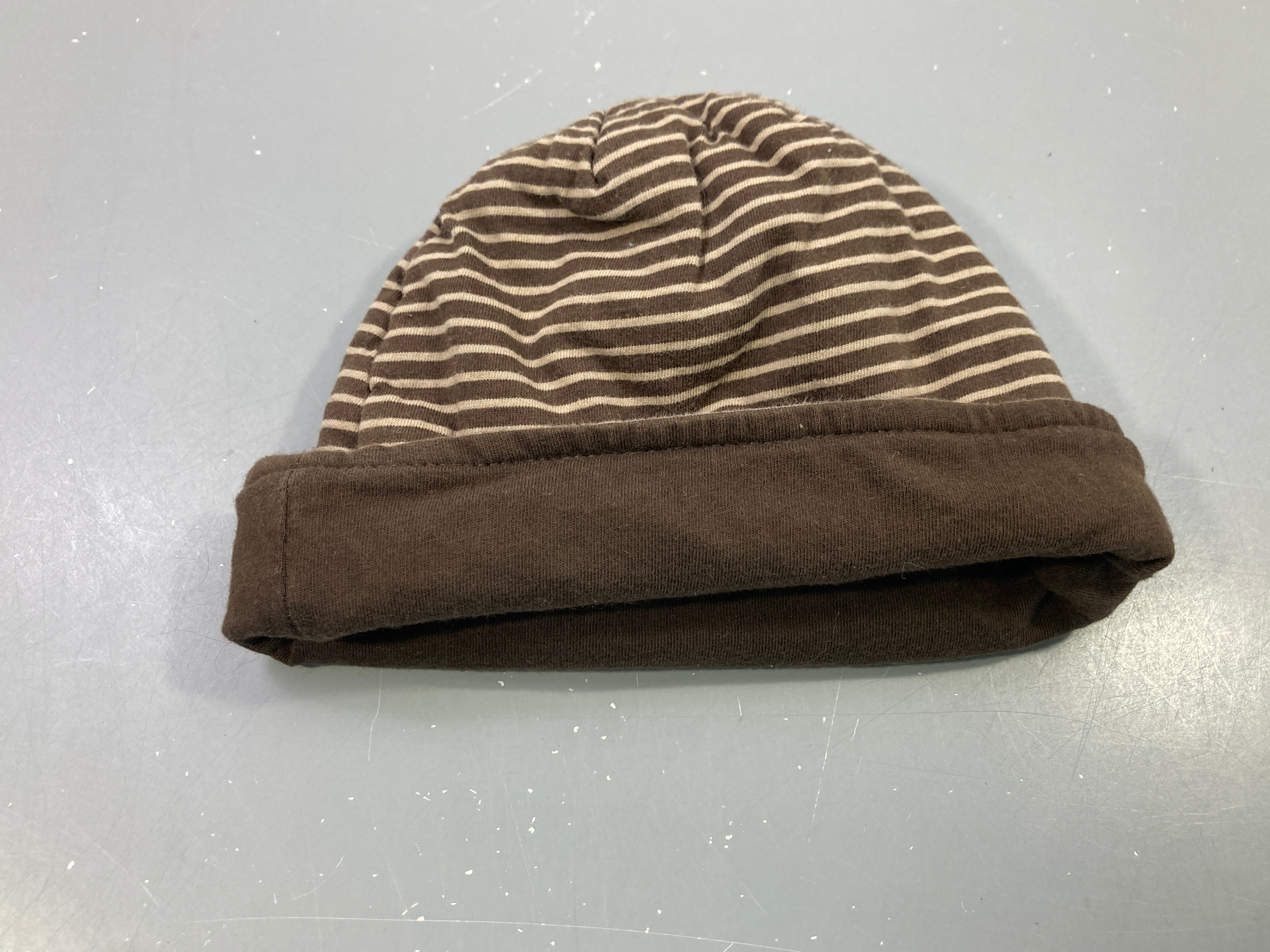 Bonnet jersey réversible rayé marron beige