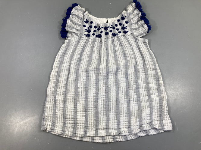 Robe s.m texturée blanc-bleu fleurs brodées, moins cher chez Petit Kiwi