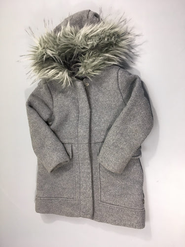 Veste grise 17% laine à capuche fausse fourrure, un peu boulochée, moins cher chez Petit Kiwi