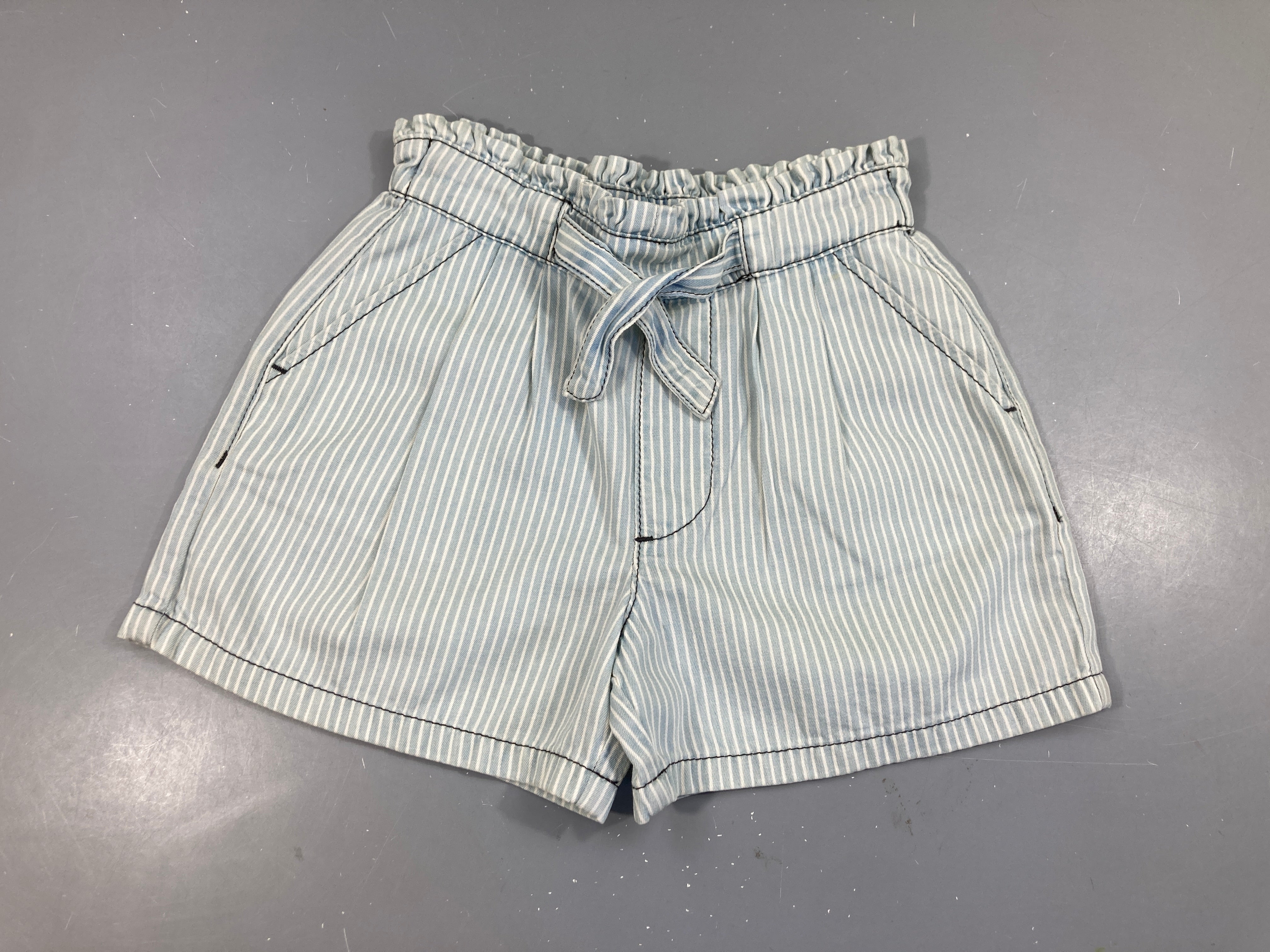 Short denim rayé blanc