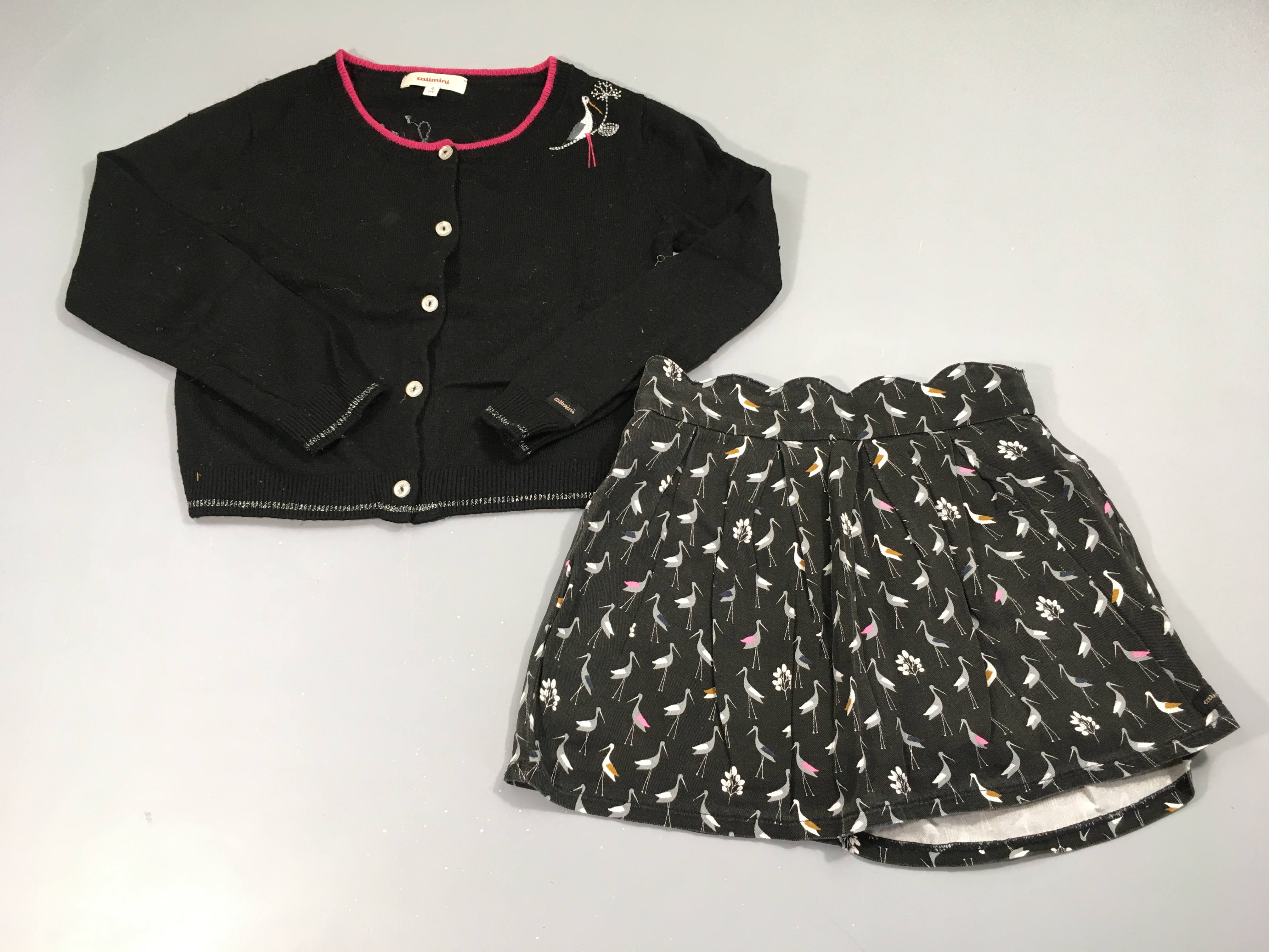 Gilet noir 18% laine + jupe oiseaux