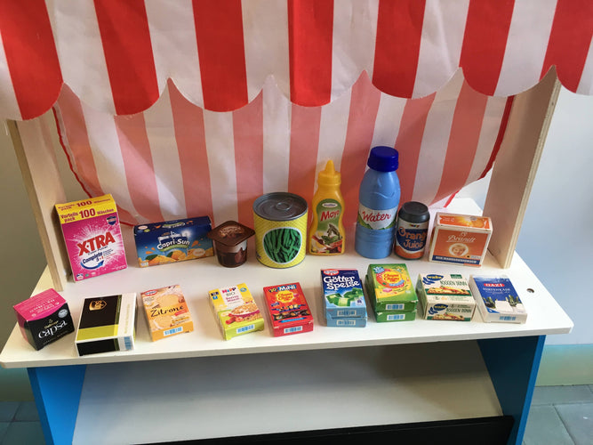 Boutique et Théatre 2 en 1 avec panier de courses  garni Playtive, moins cher chez Petit Kiwi