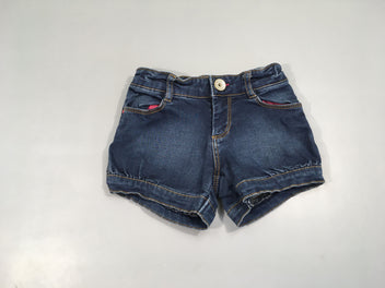 Short denim étoiles à revers fleurs brodées à l'arrière