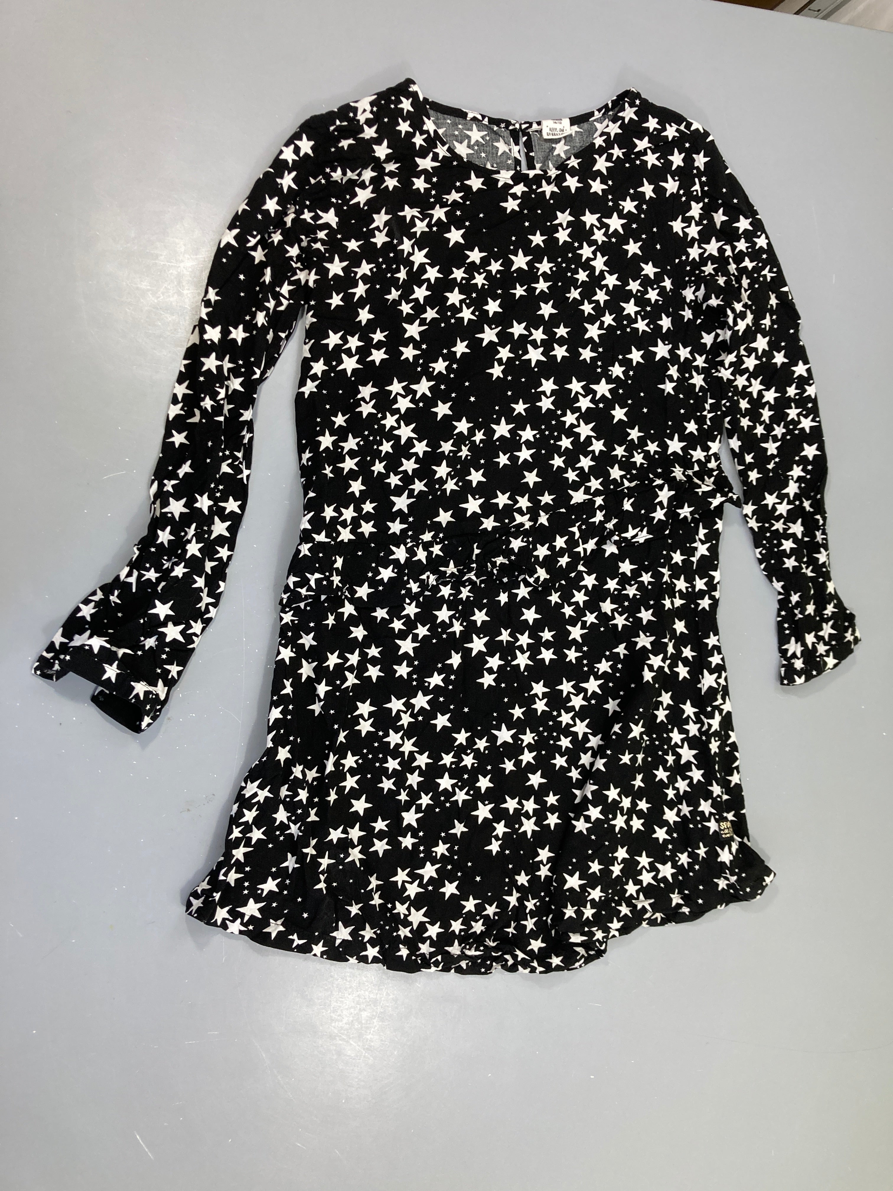 Robe m.l noire étoiles