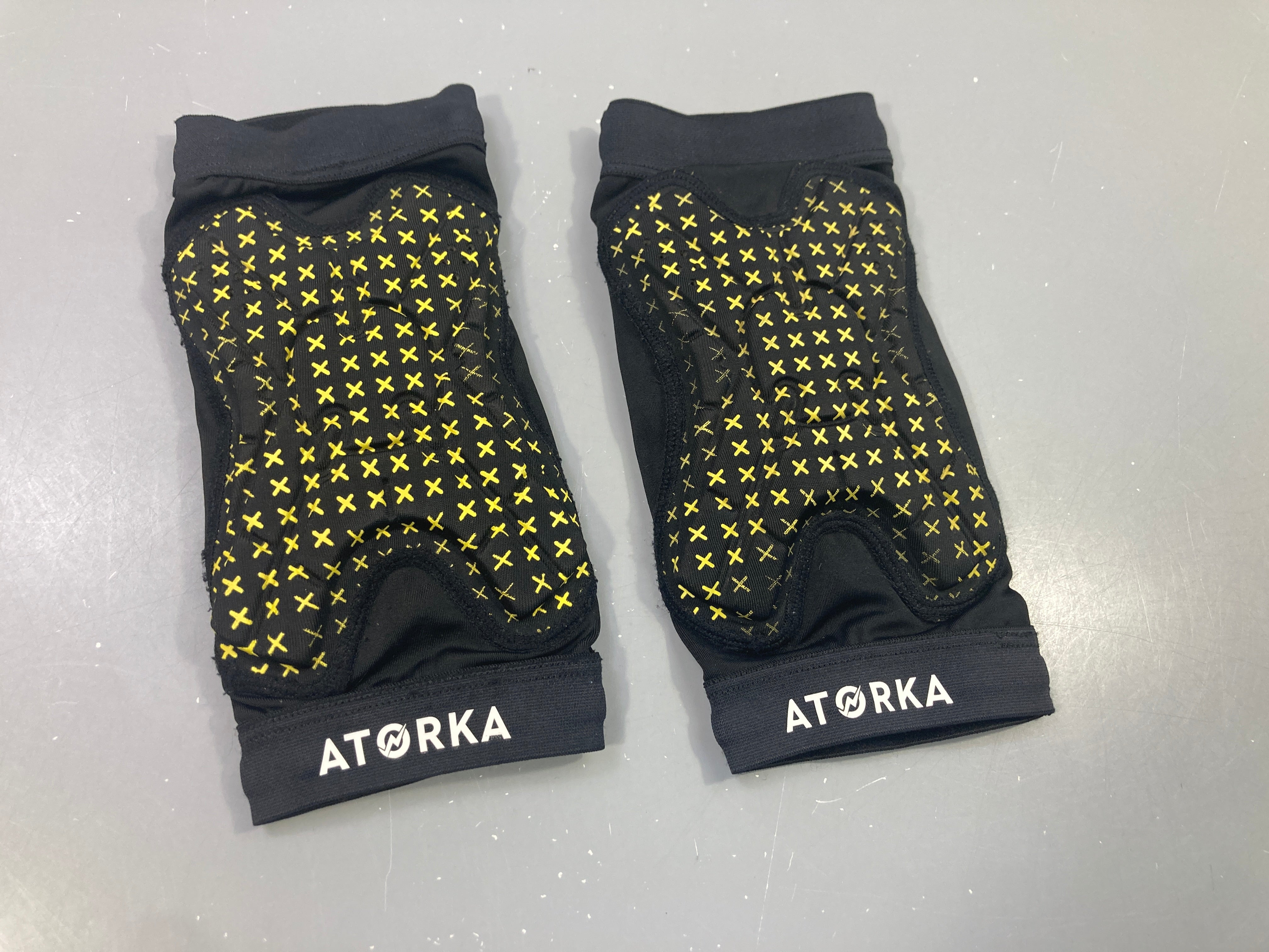 Genouillères de Handball HKP500 noires Atorka