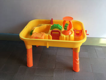 Jeu d'eau/sable Hteur 40cm Lgueur sol 58cm (Incomplet)