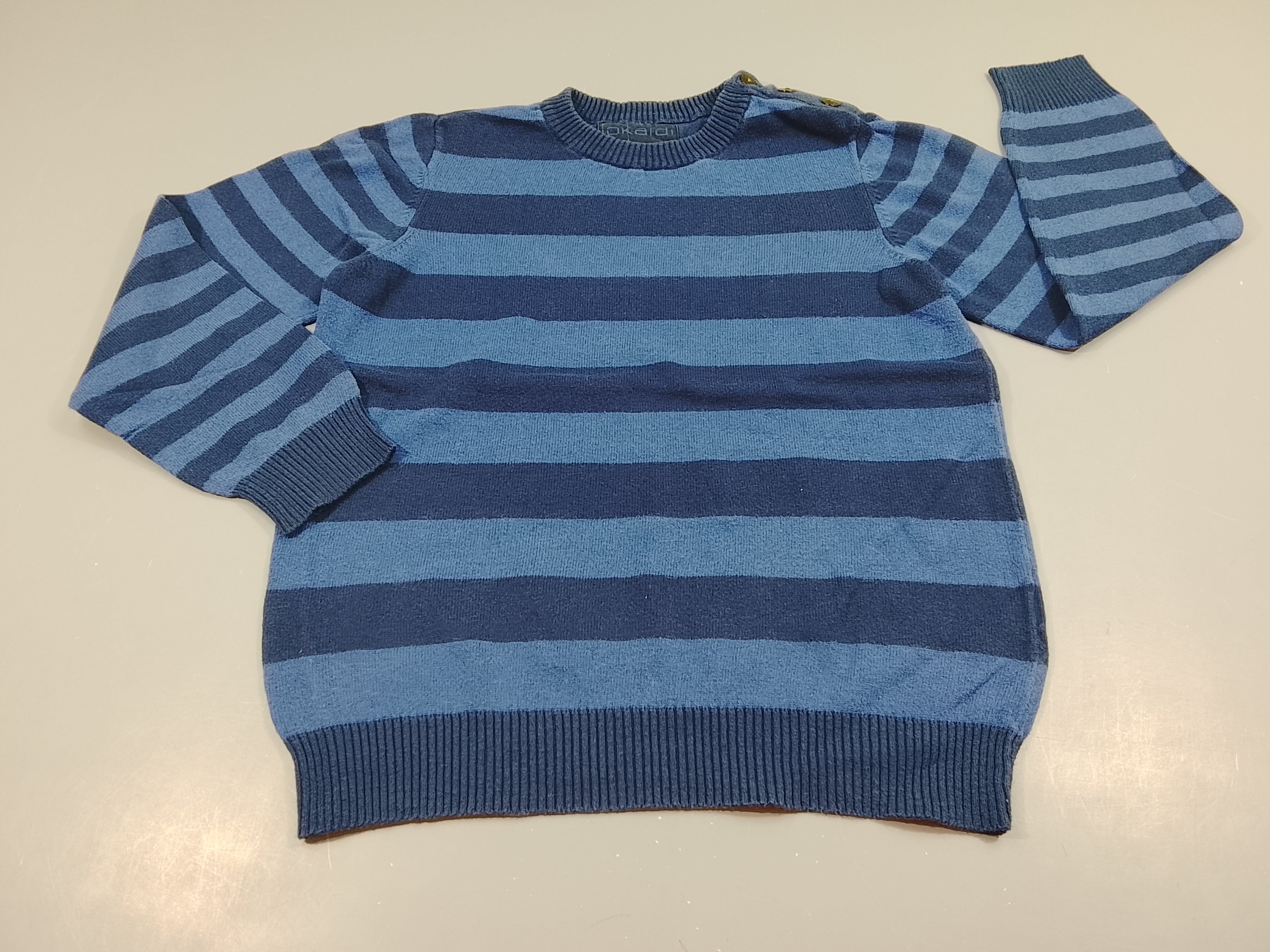 Pull rayé bleu , légèrement bouloché