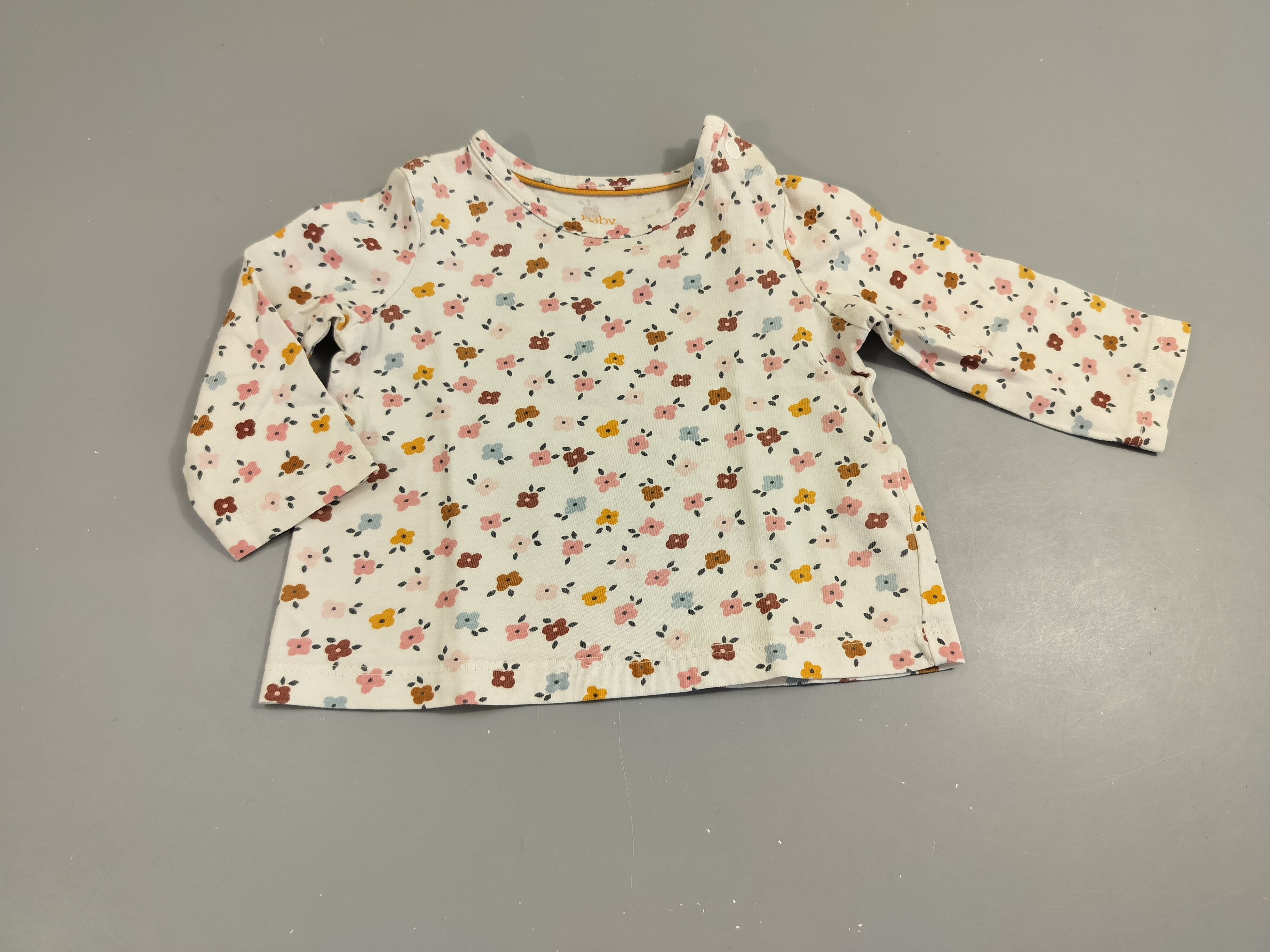 T-shirt m.l blanc à fleurs 100% coton