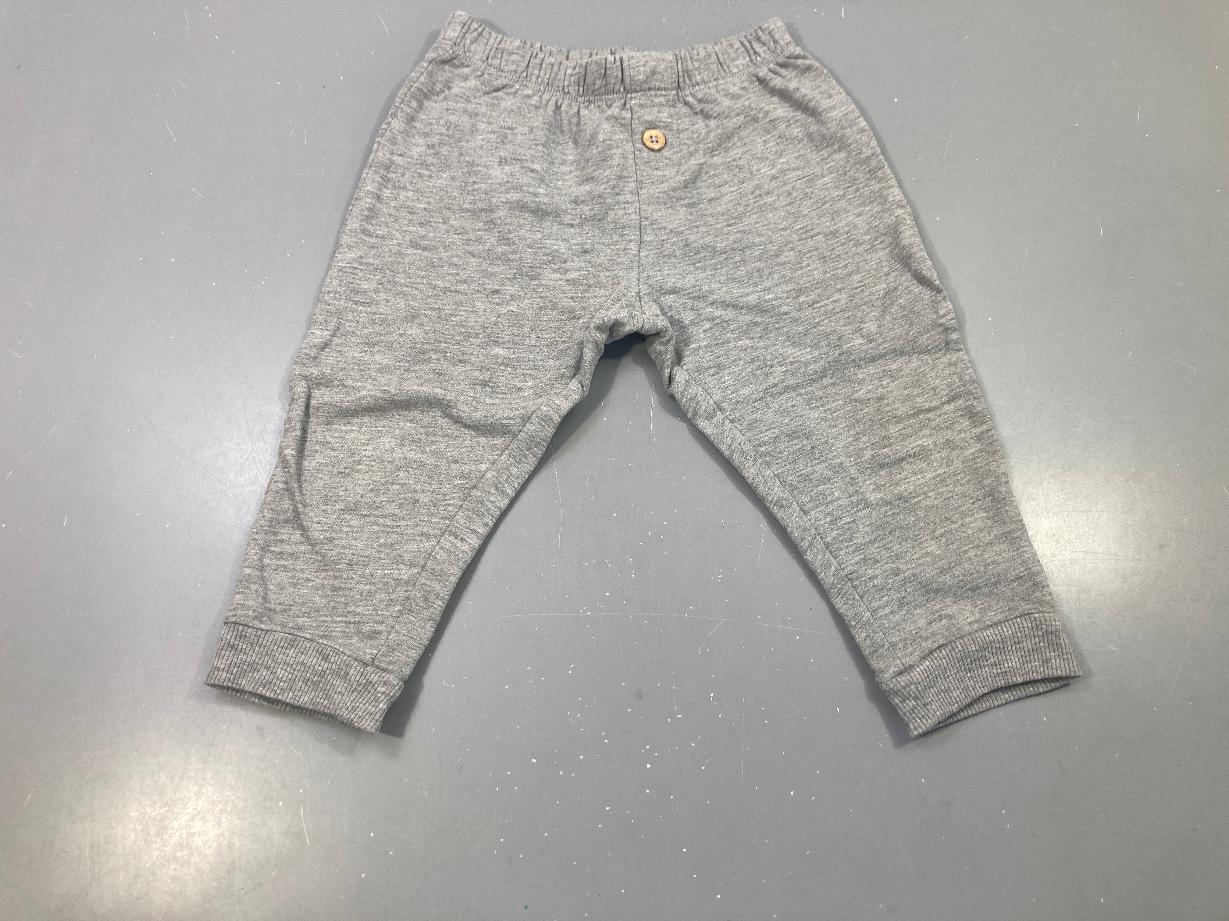 Pantalon jogging gris chiné bouton bois