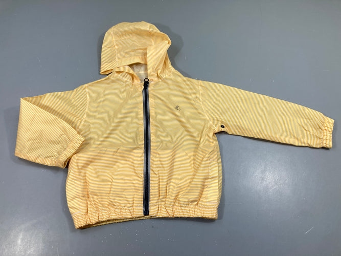 Coupe-vent en polyester recyclé rayé blanc/jaune, moins cher chez Petit Kiwi