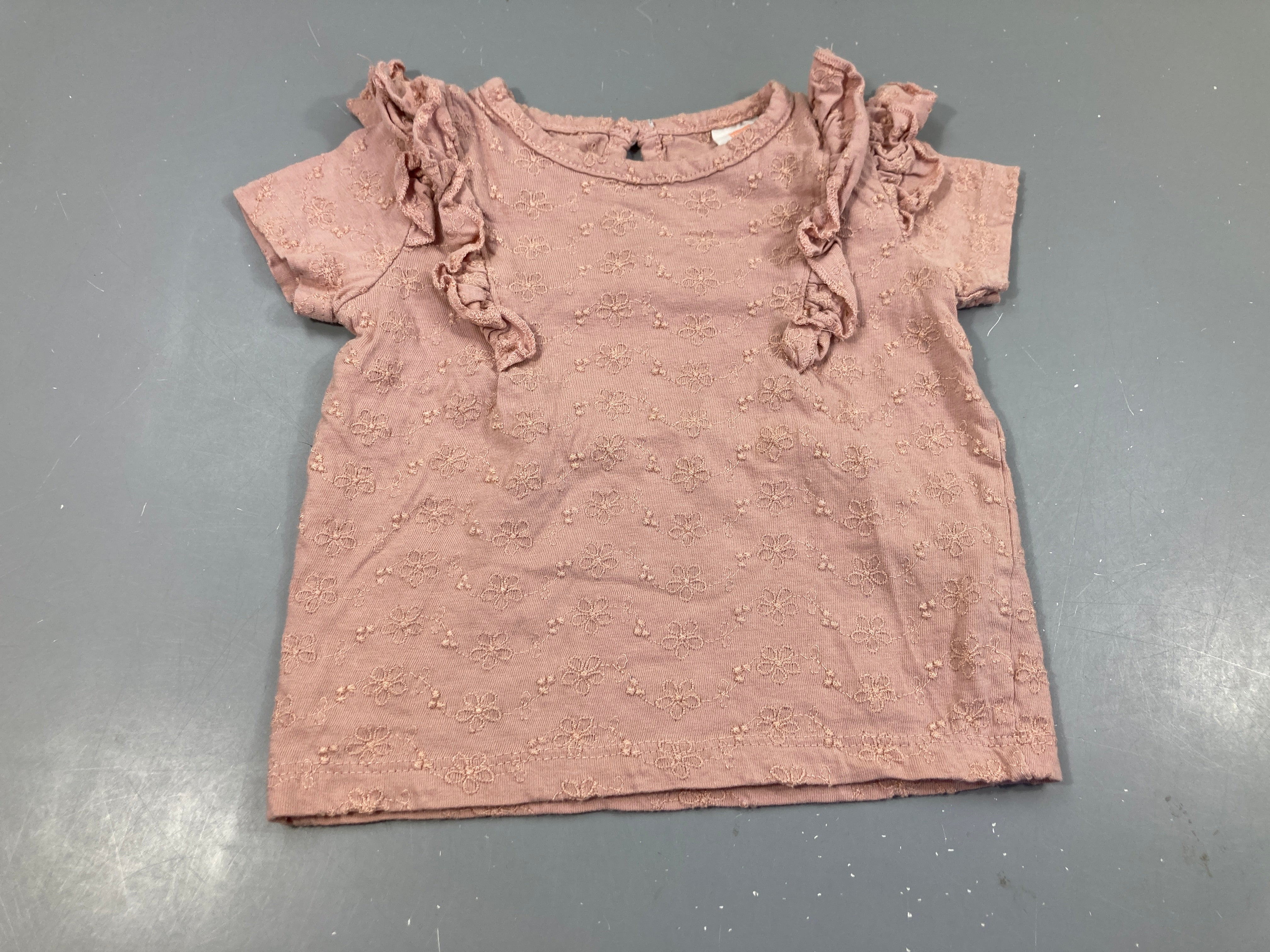 T-shirt m.c rose fleurs brodées froufrous
