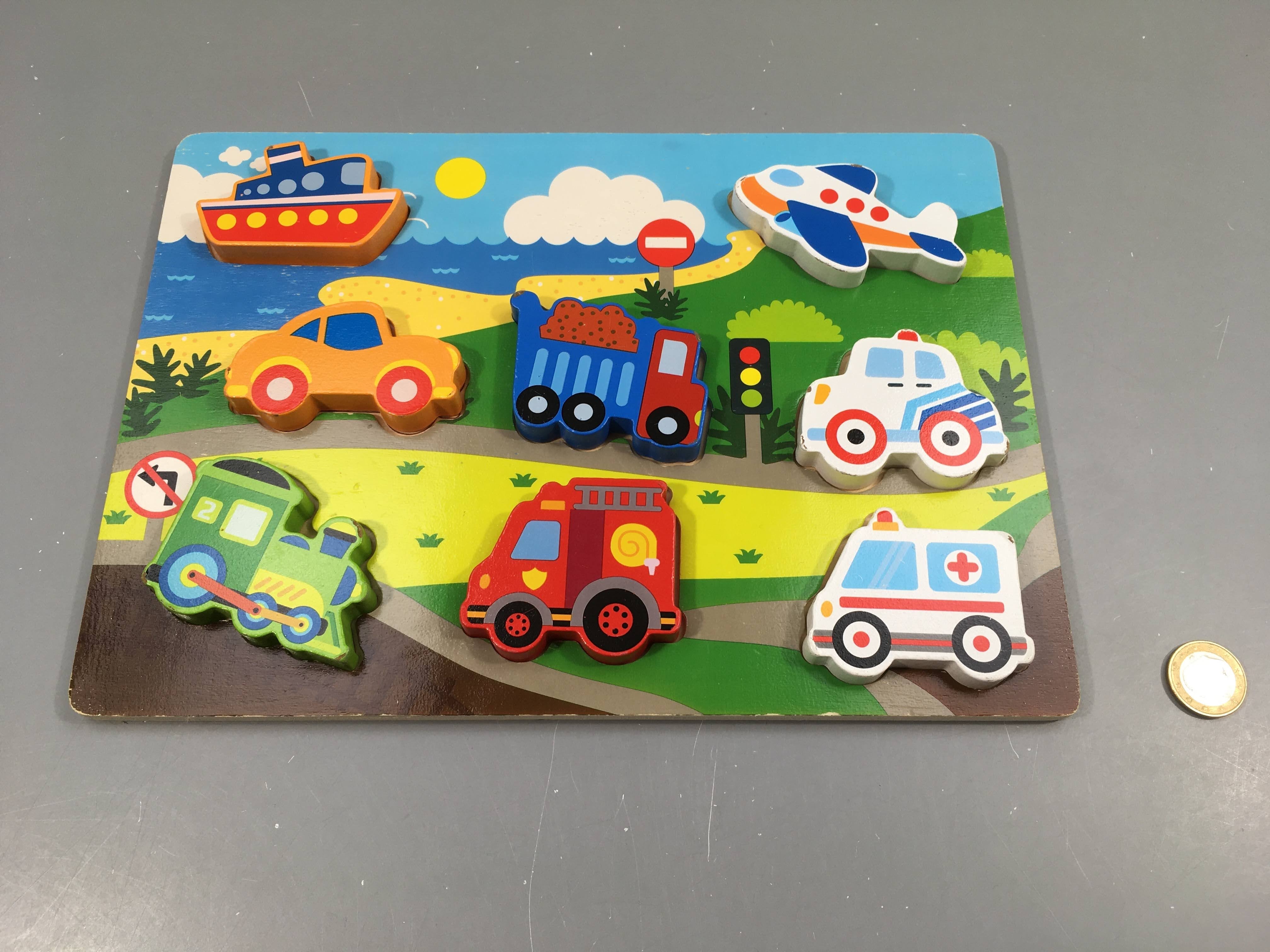 Planche puzzle en bois véhicules