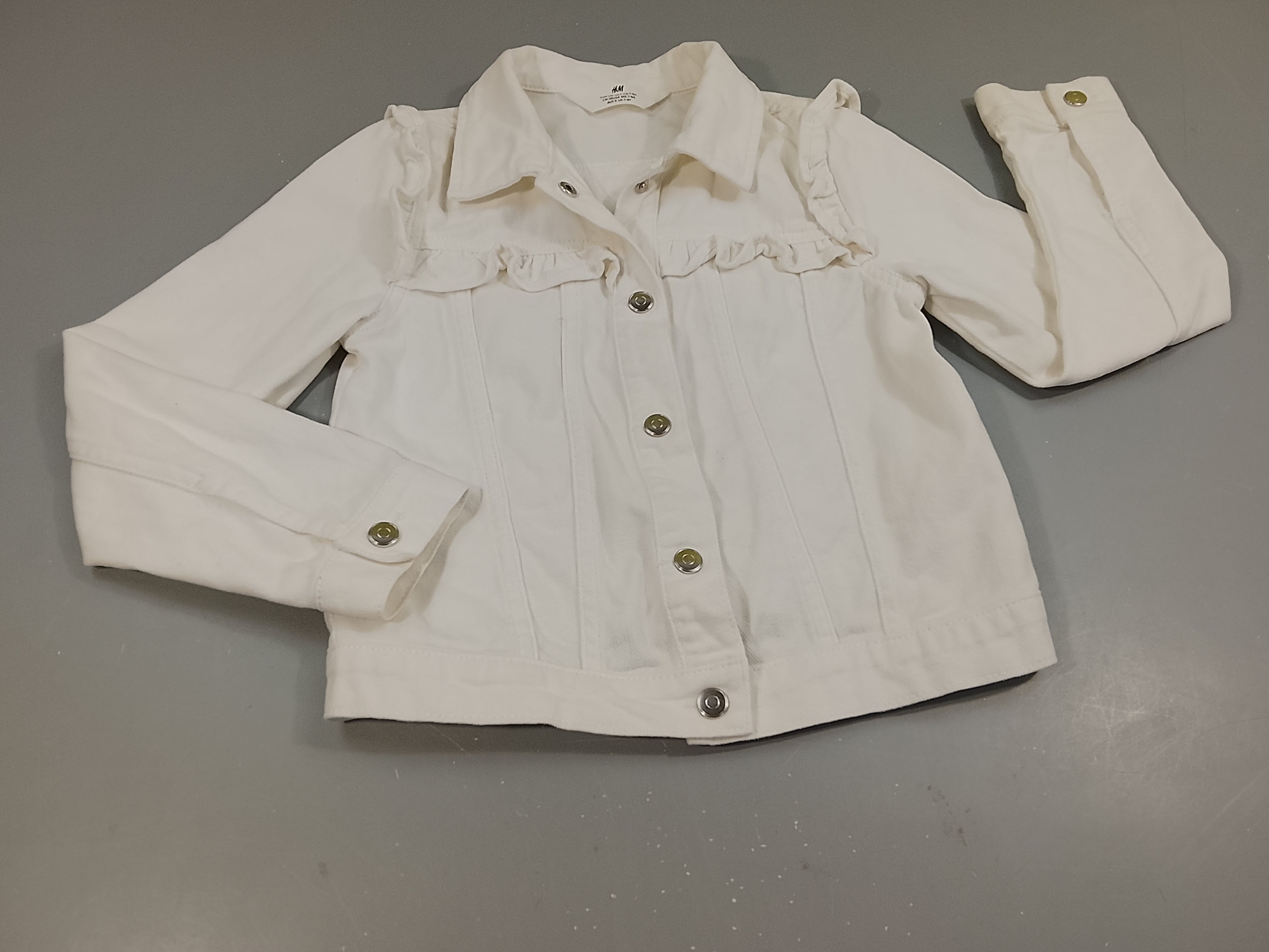 Veste denim blanche, volants décoratifs