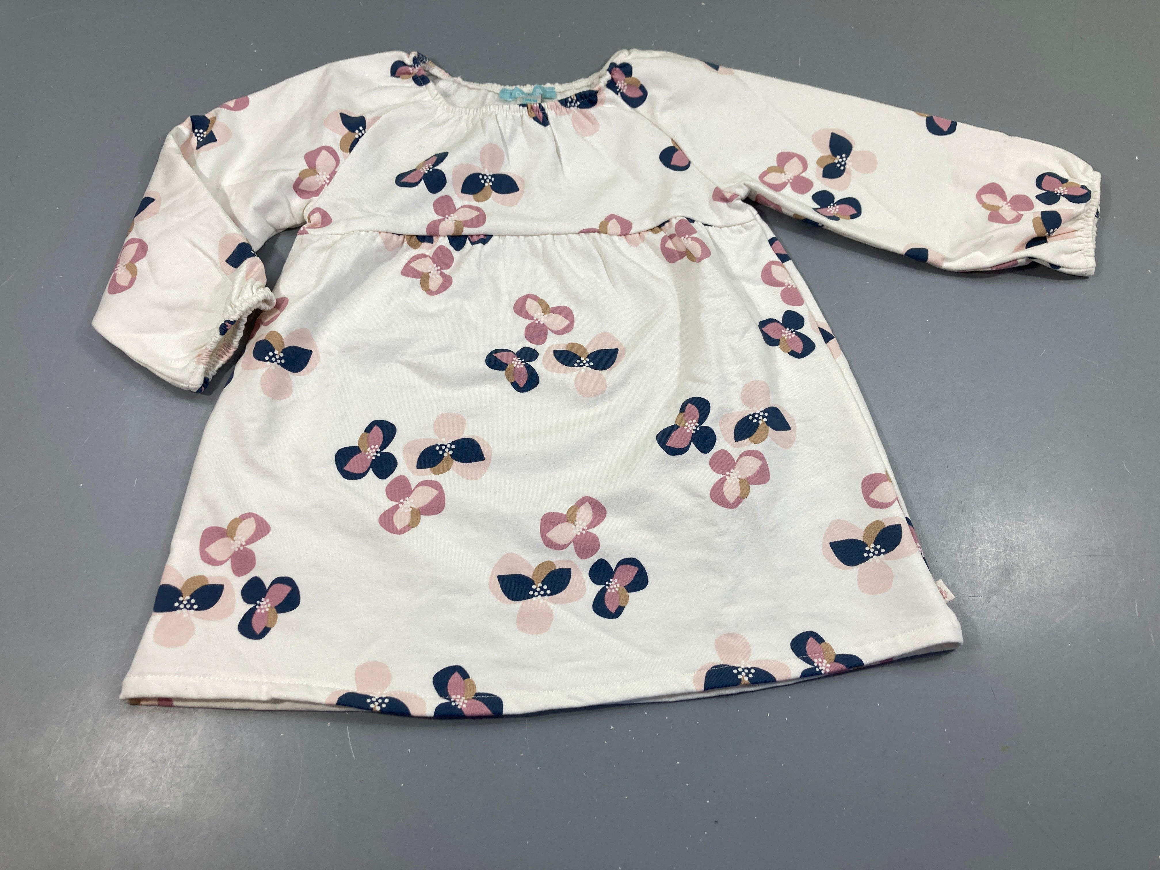 Robe m.l molleton blanc fleurs