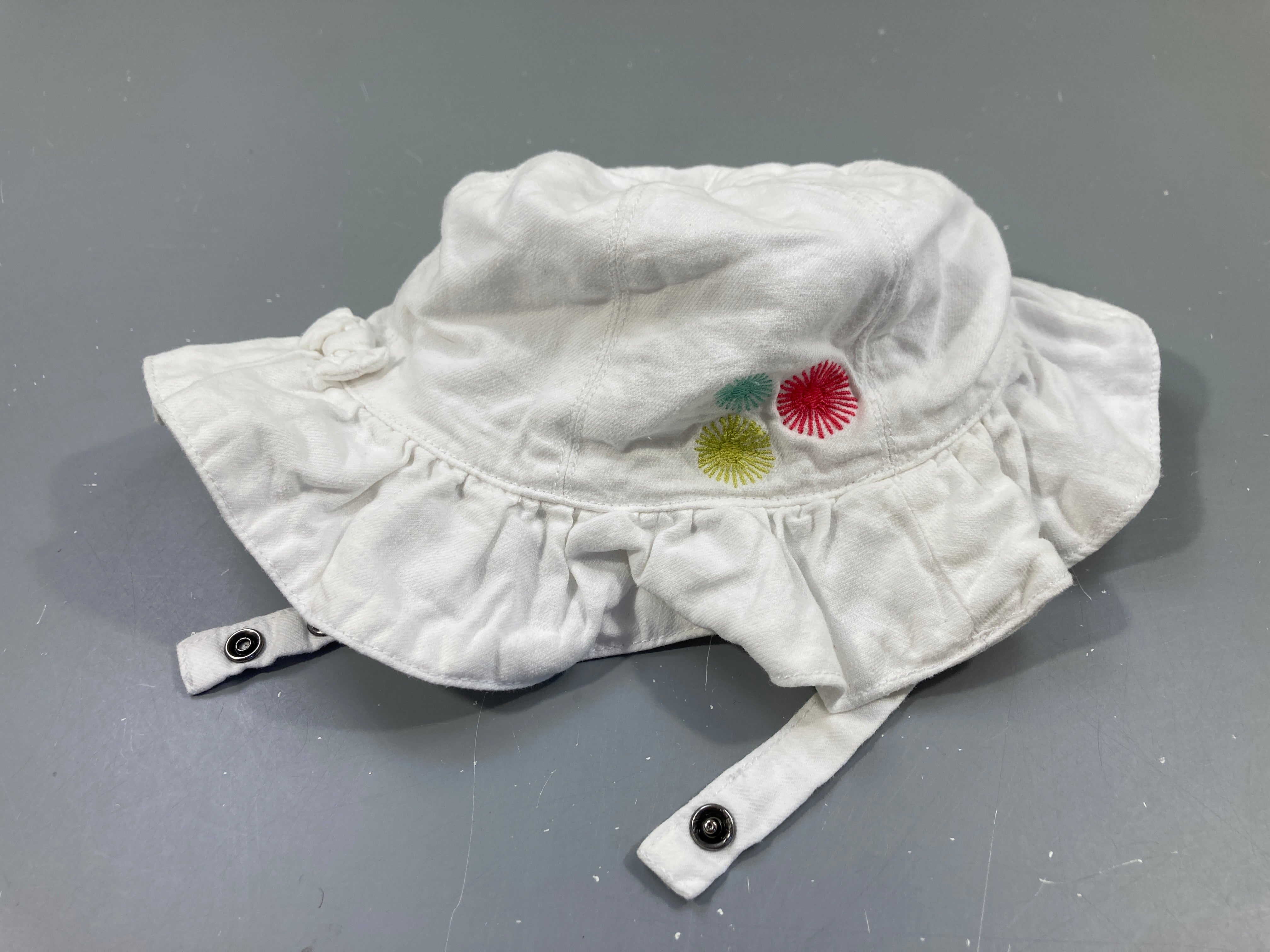 Chapeau blanc 44 cm Fleurs