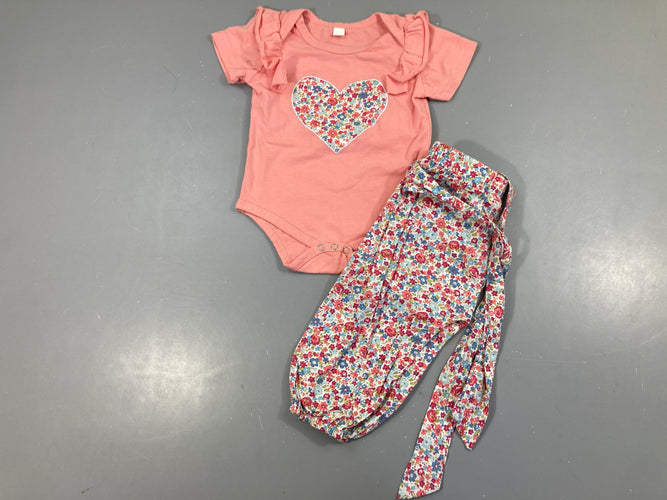 Body m.c rose coeur fleurs + Pantalon, moins cher chez Petit Kiwi