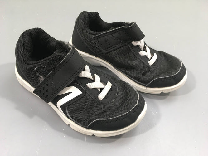 Baskets noires-blanc Newfeel, moins cher chez Petit Kiwi