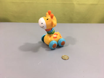 Girafe sur roulettes