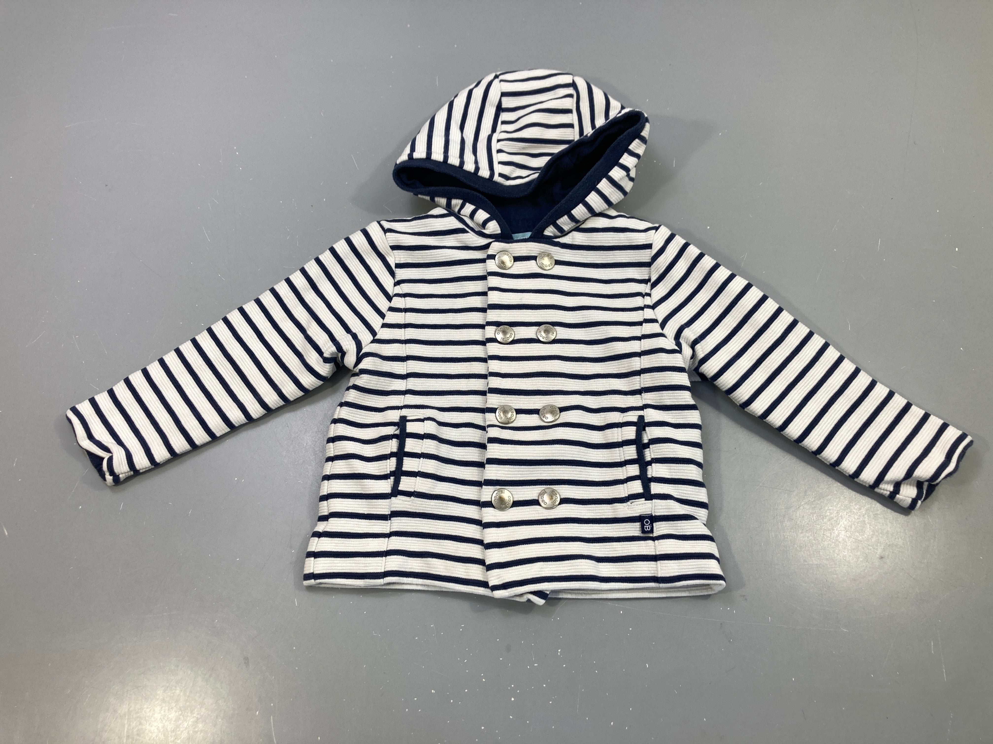 Gilet/veste capuche rayé blanc marine boutonné
