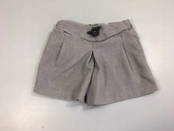 Short gris à pinces
