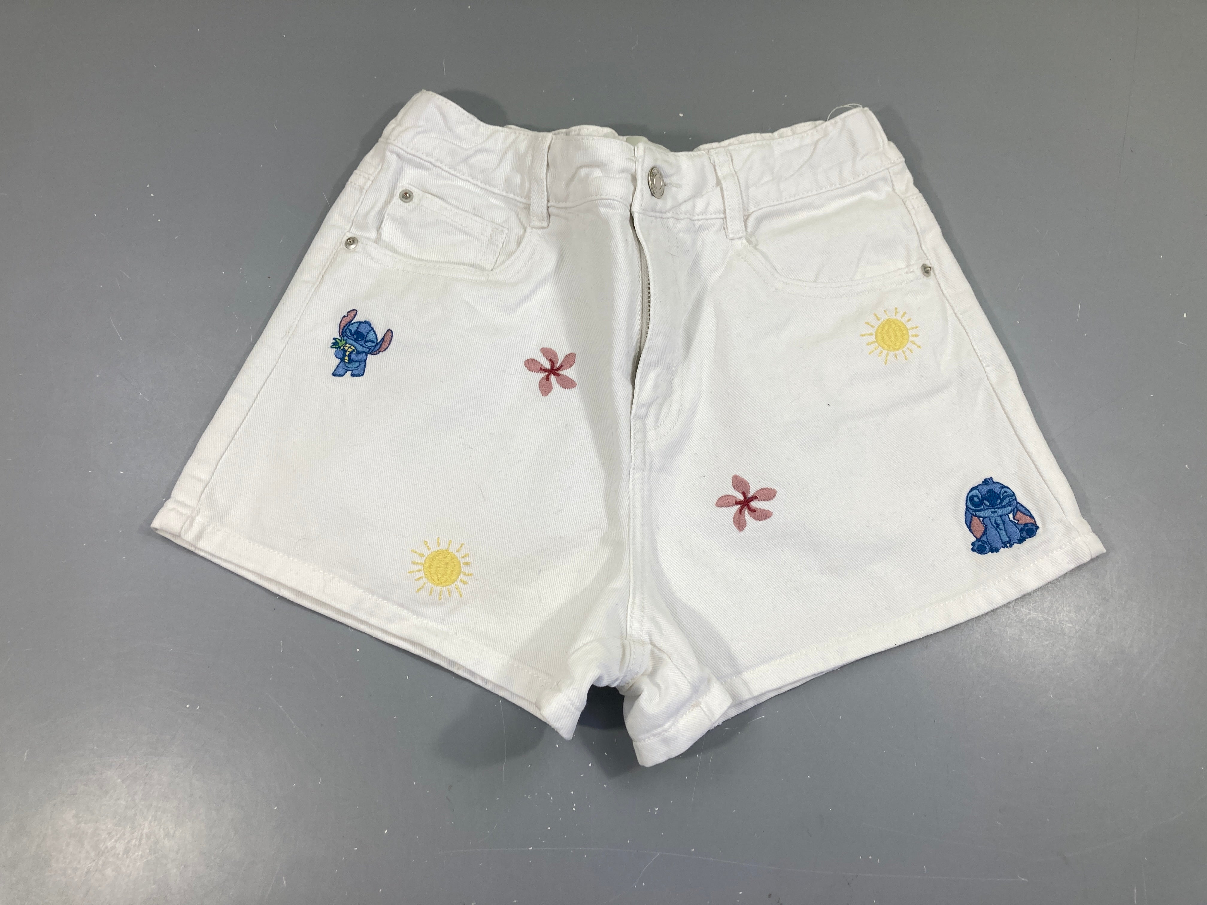 Short en jean blanc stitch