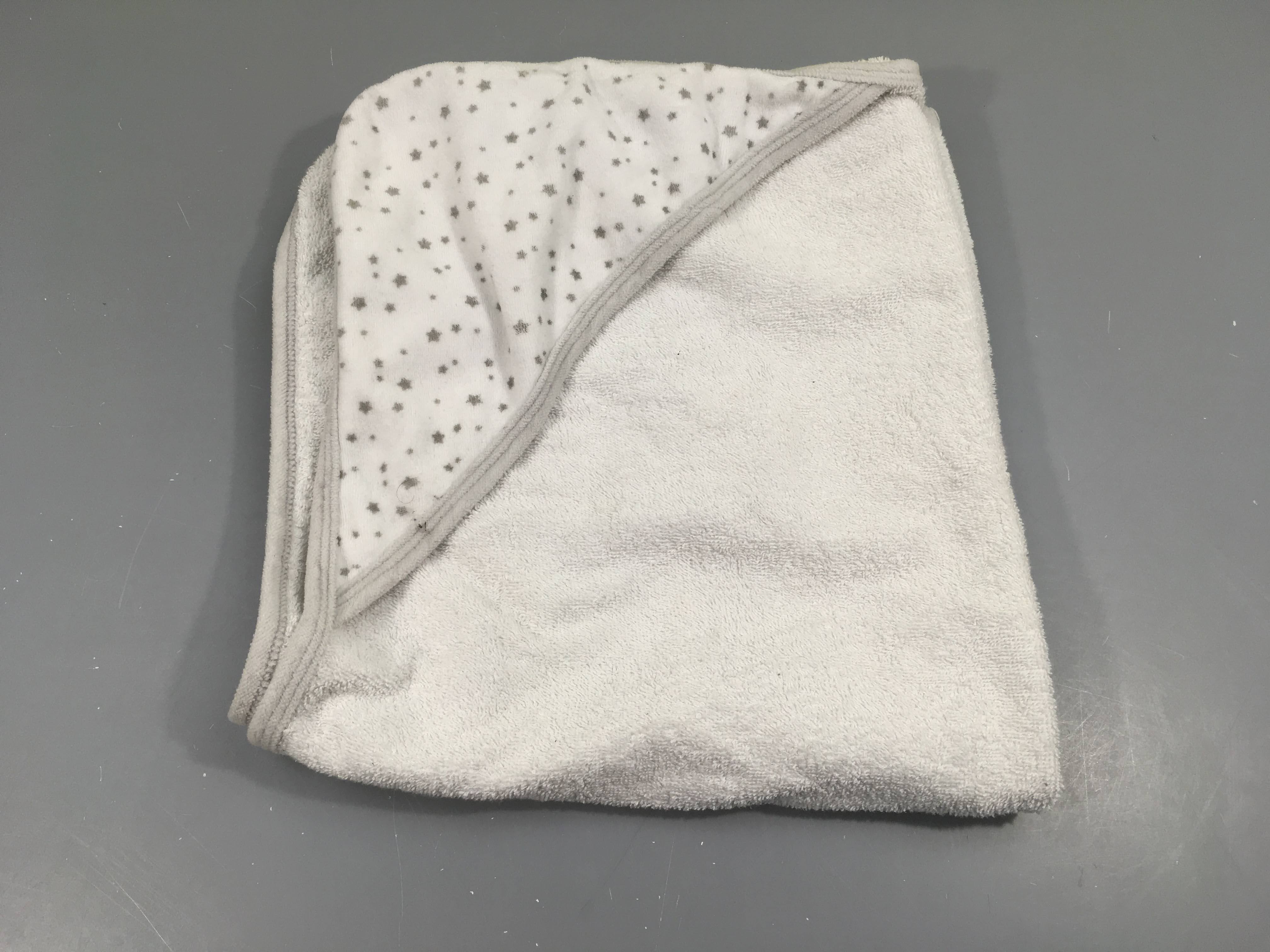 Cape de bain blanc/gris étoiles