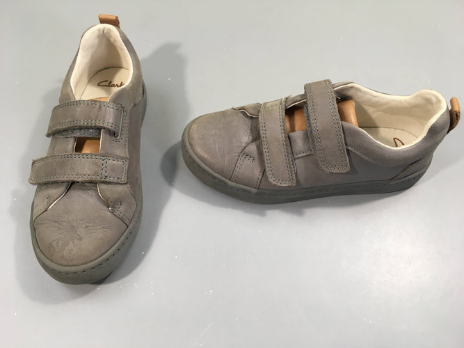 Baskets Clarks  scraths gris,brun légèrement tachées -29, moins cher chez Petit Kiwi