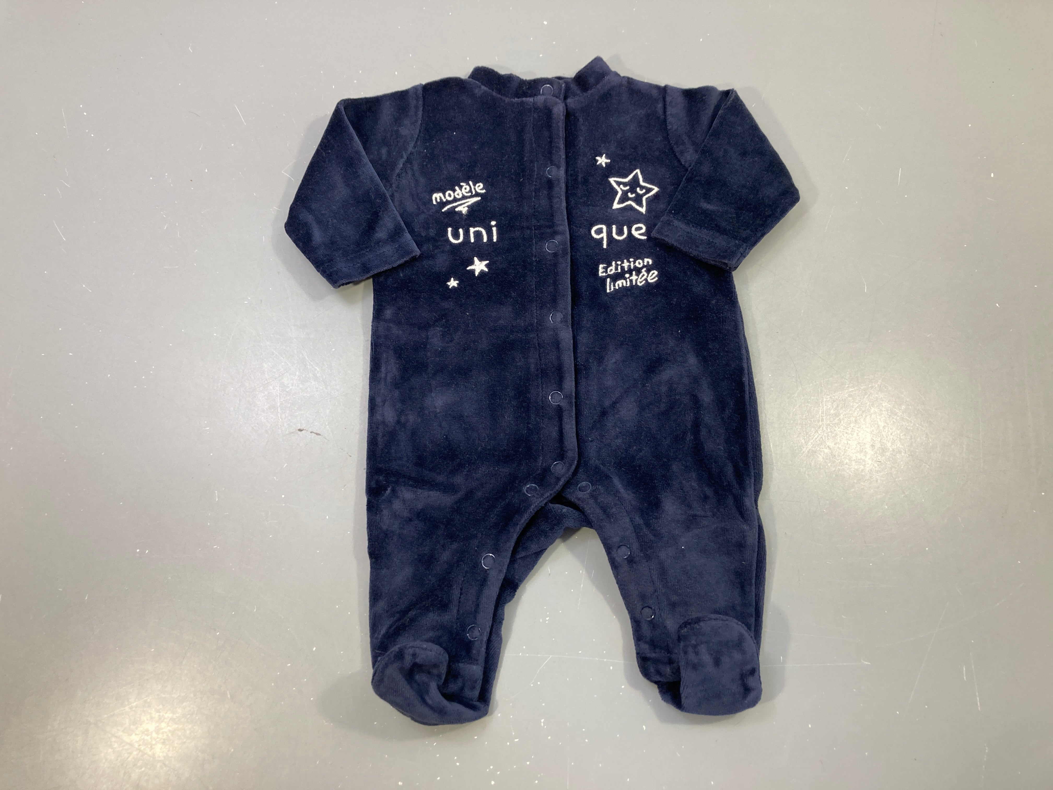 Pyjama velours bleu marine modèle unique étoiles