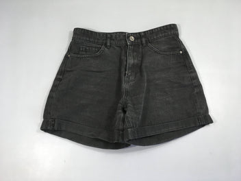 Short en jean noir à revers