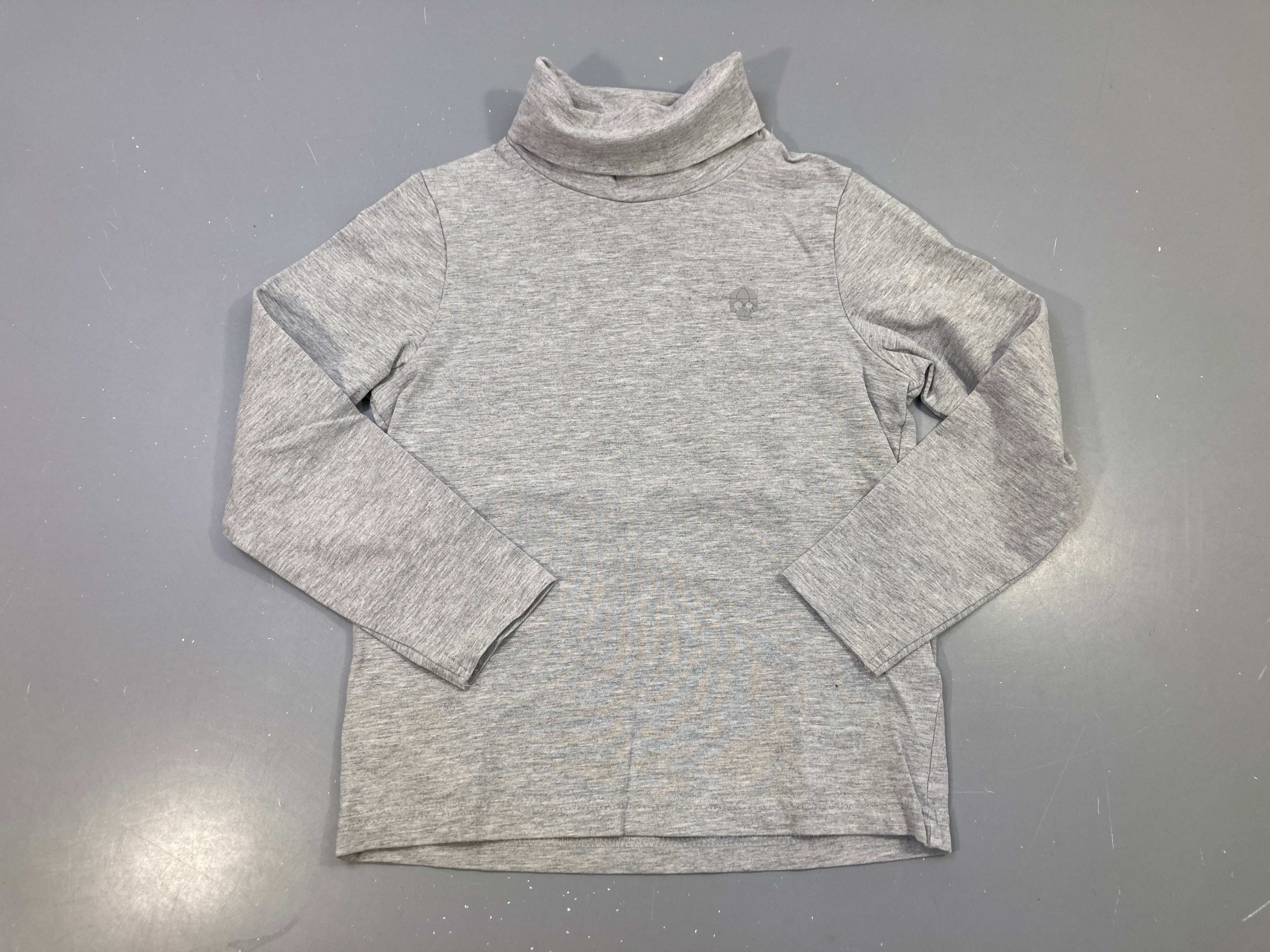 T-shirt m.l col roulé gris chiné tête de mort