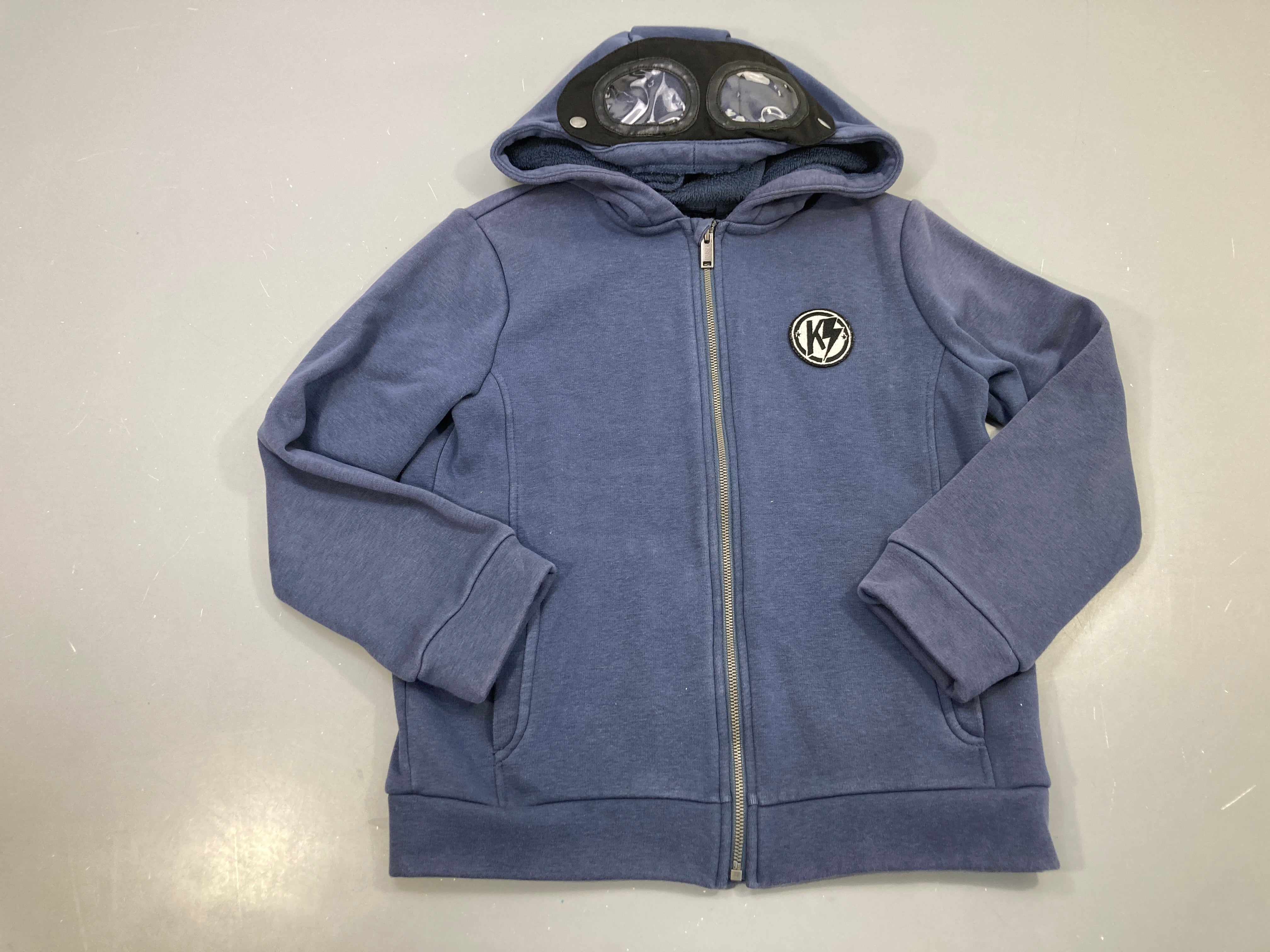 Sweat zippé capuche bleu jean, lunettes intégrées