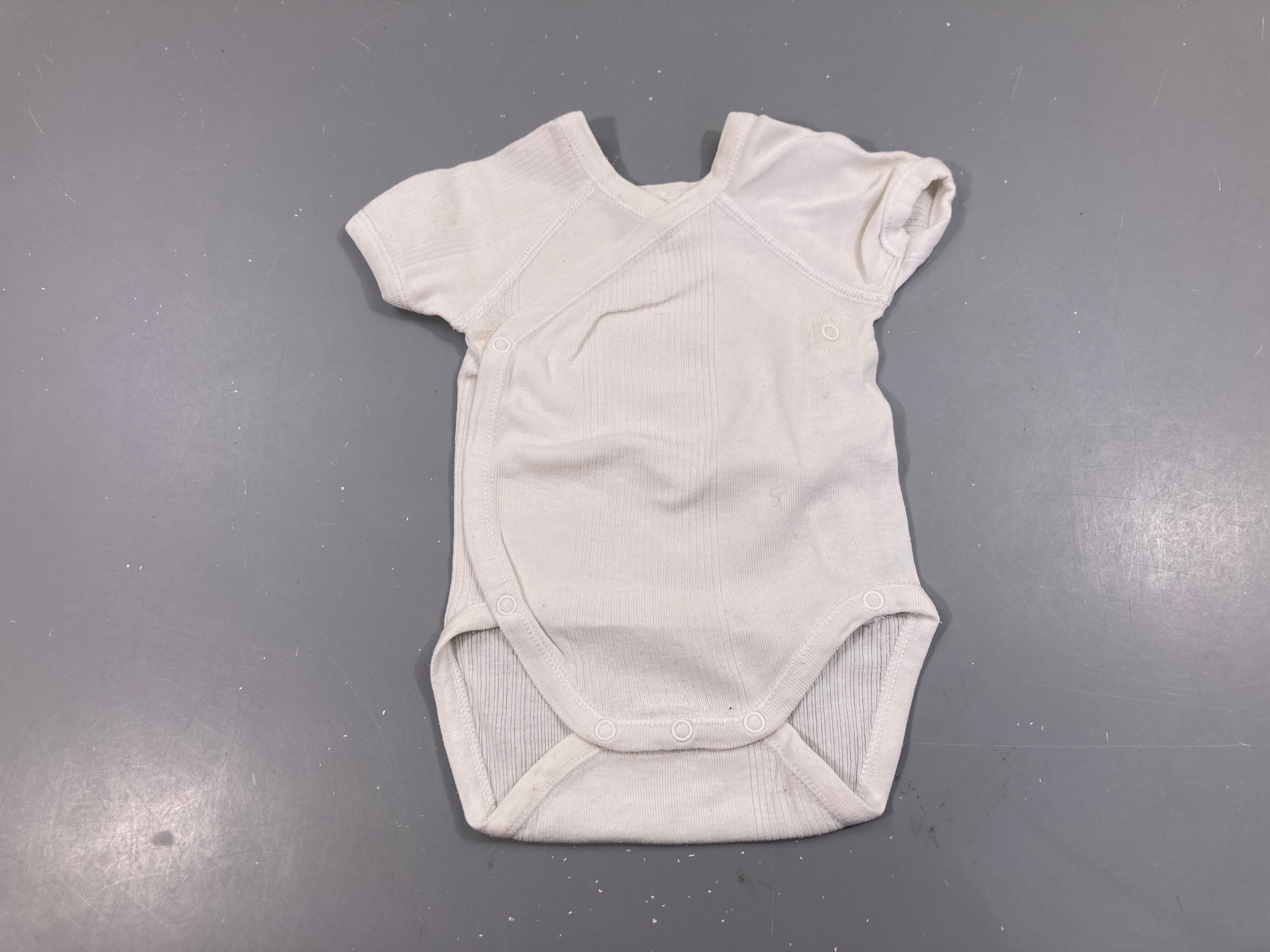 Body m.c blanc finement côtelé